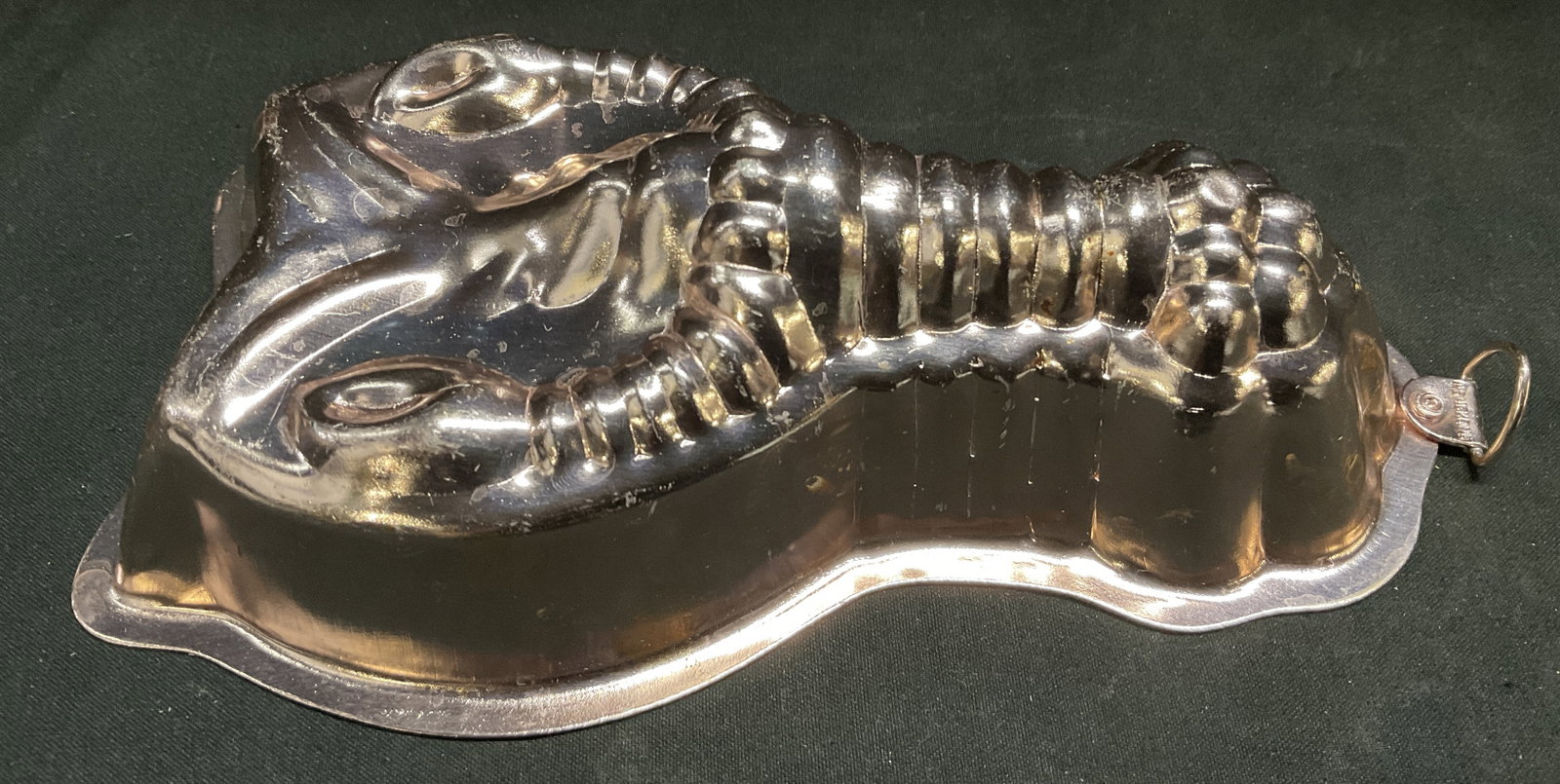 VTG Nevco Copper-Toned Lobster Mold: Vintage Circa 1960s-1970s Nevco Copper-Toned Aluminum Lobster Mold. Hong Kong. Scratching Present. Measures app 7in H x 4in W. Vintage Baking Molds, Nevco, Copper-Toned, Lobsters, Kitchen Accessories,