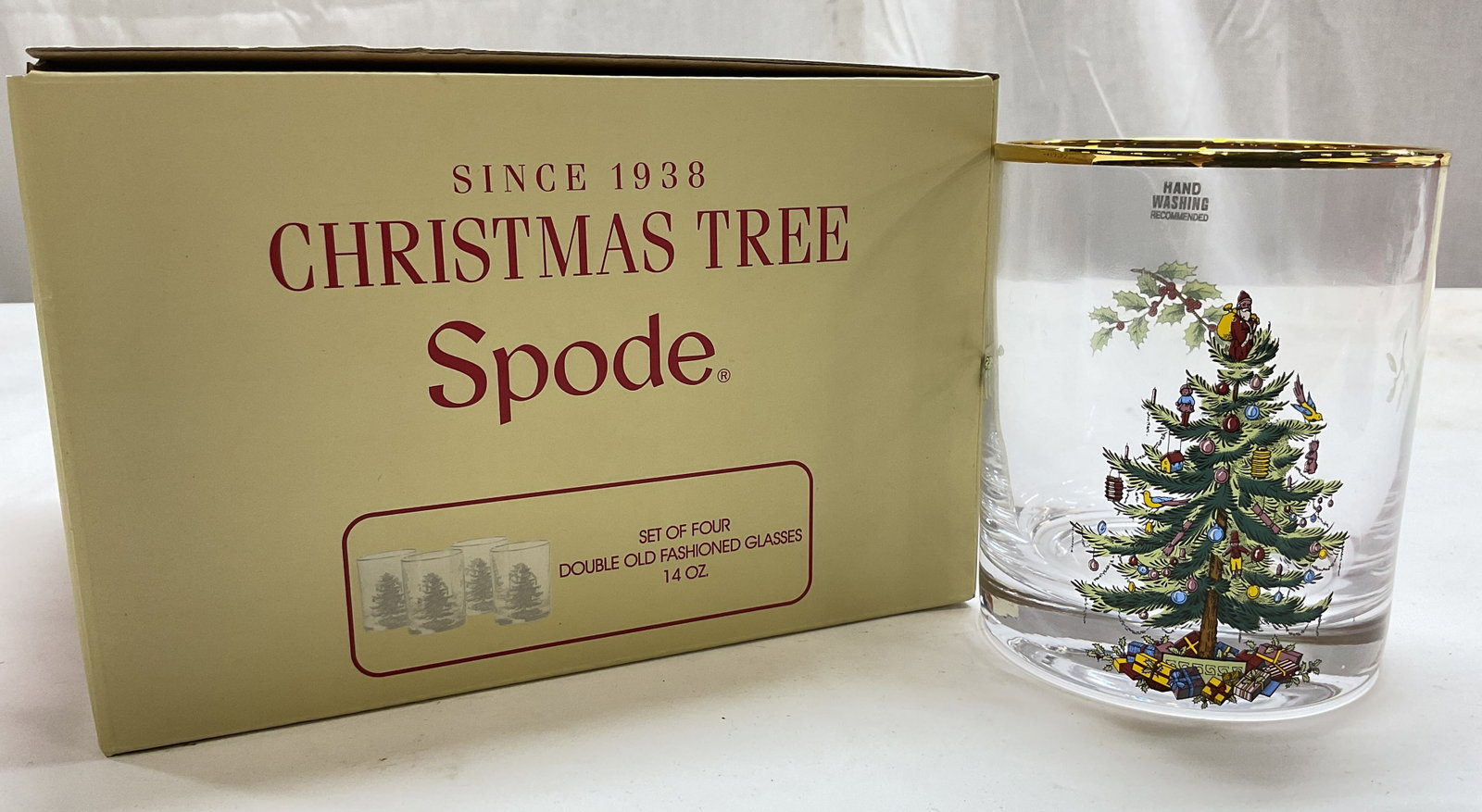 Vtg Lt3 Spode Xmas Tree 14oz Old Fash. Glasses: Vintage Spode Christmas Tree 14oz Double Old Fashioned Glasses with Gold Rim 3pcs. Set of 3 in original box. Christmas tree motif, gold rim Measures approx. 6.5 in tall 3.5 in dia. Surface wear