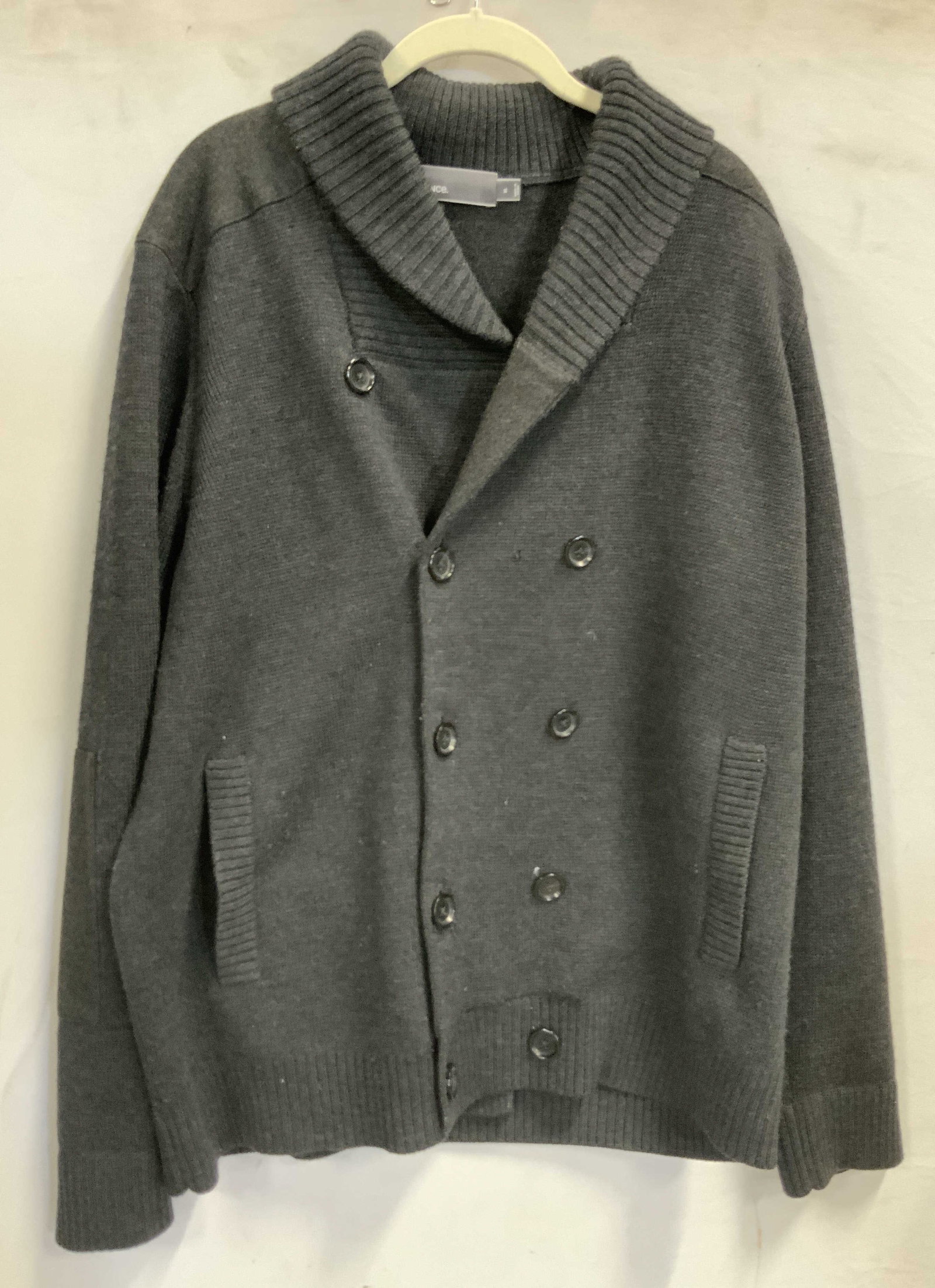 Vntg Vince double breasted wool cardigan: Vintage Vince double created cardigan. Made of 100% wool. Size XL. Sweater features a double breasted closure. Built for a dense vertical ribbed knit pattern. Cuffs, hemline , collar, and pockets have