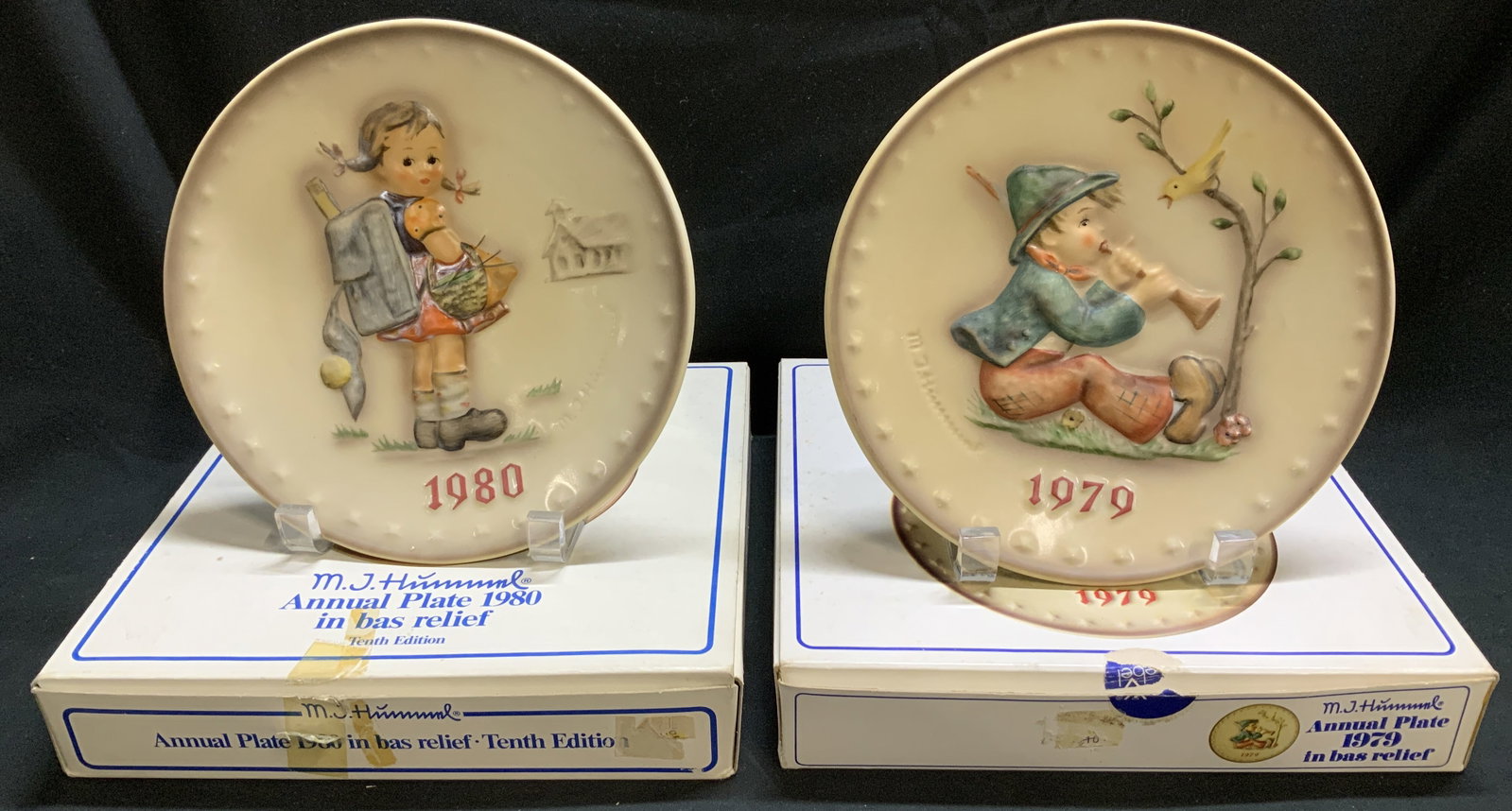 Lot 2 Vtg Goebel M.J. Hummel Annual Plates W Bx (1 of 7)