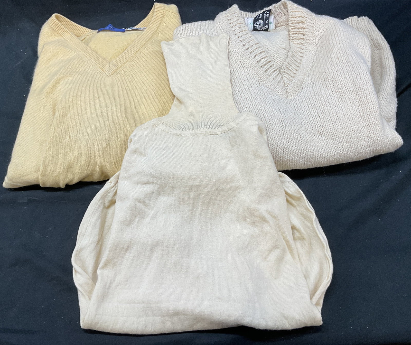 Lot 3 Bonwit Teller+ Cream Sweaters Ireland (1 of 15)