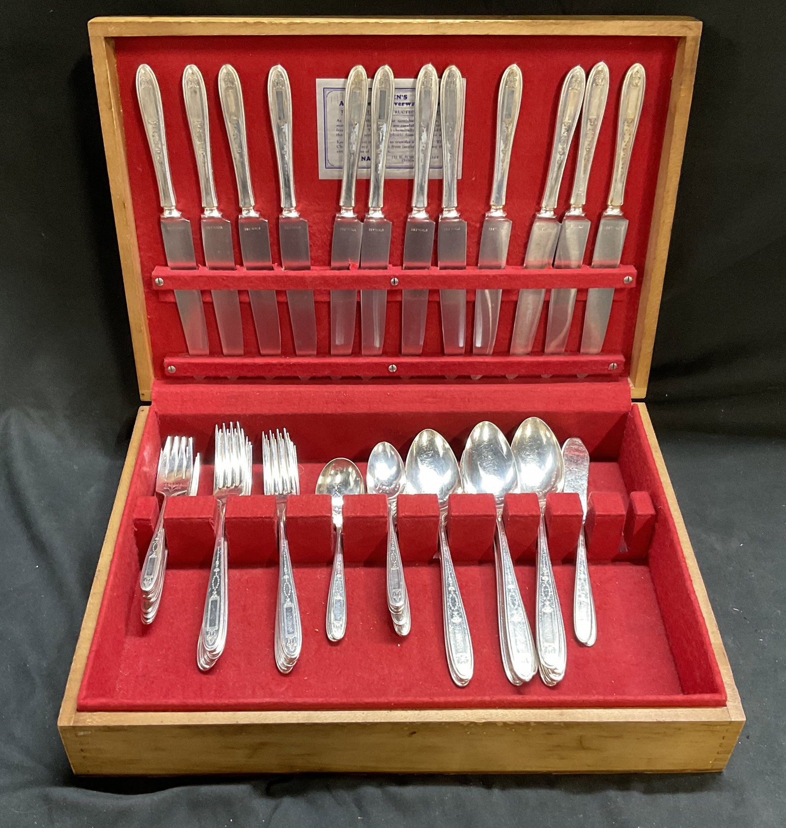 VTG Bxd Set Oneida Community Slvr-Pltd Flatware: Vintage Circa 1920s-1940s Boxed Set of 58 Oneida Community Plate Silver-Plated Flatware. M.I. Naken Company Anti-Tarnish Chest. Grosvenor Pattern. Adam-Style Architecture Style Design. Includes 12 But