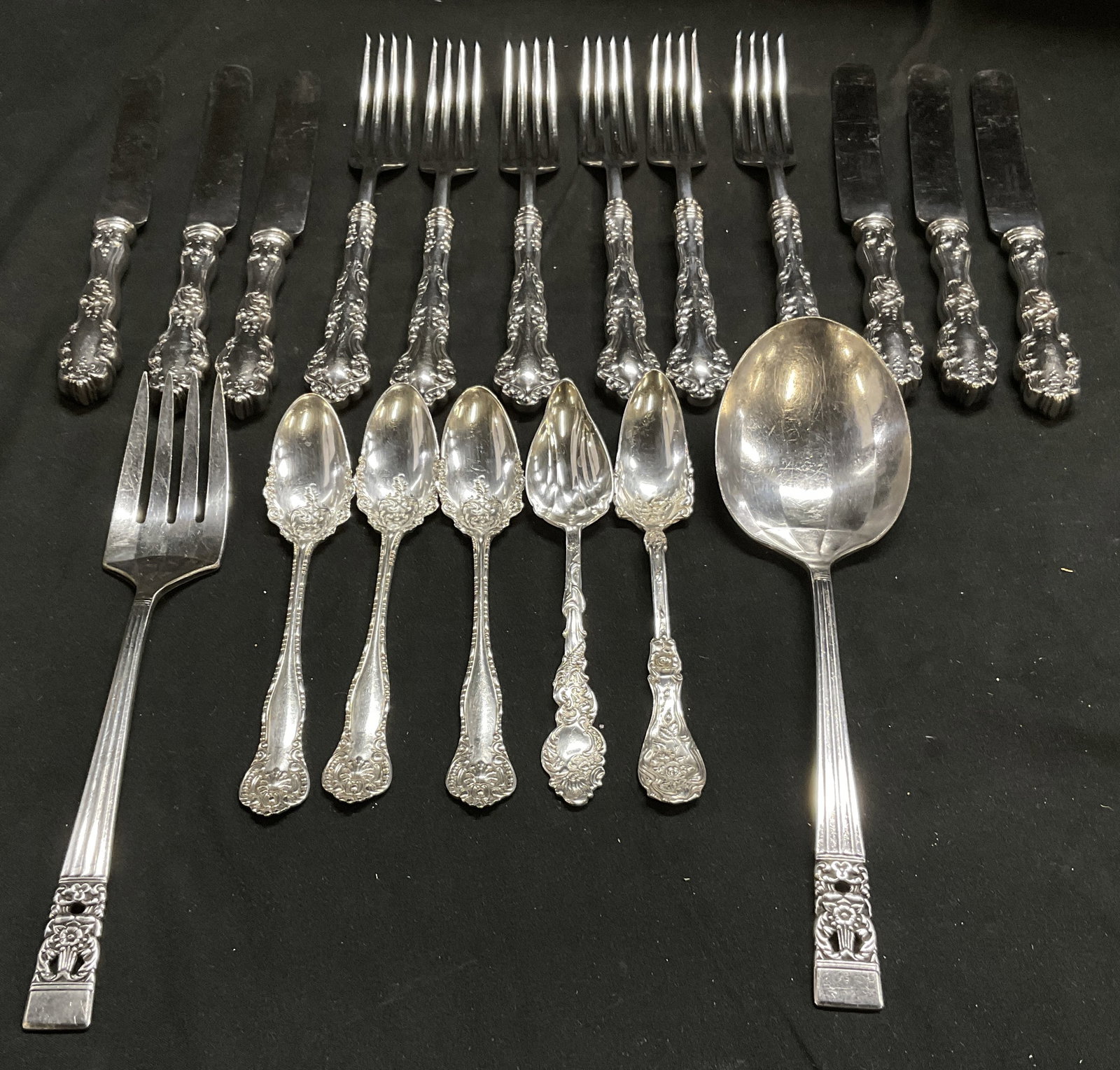 Lt19 ANTQ Rogers+ Silver-Plated Flatware (1 of 8)