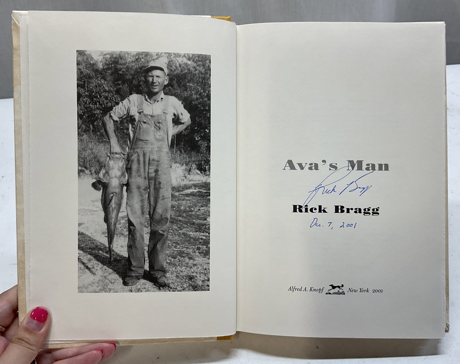 2001 SGND 1st Ed Avas Man Bk Rick Bragg+: Avas Man by Rick Bragg. Published by Alfred A. Knopf, 2001. Signed by author on title page, inscribed December 7 2001. Hard cover book. Custom cover with an H logo in black, yellow and white. First