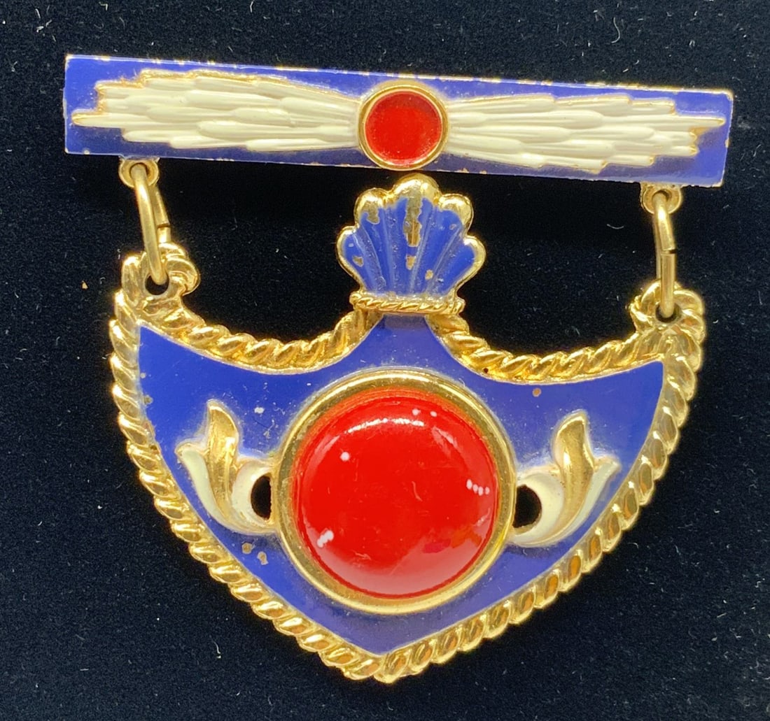 Vtg Nautical Shield Chatelaine Pin (1 of 5)