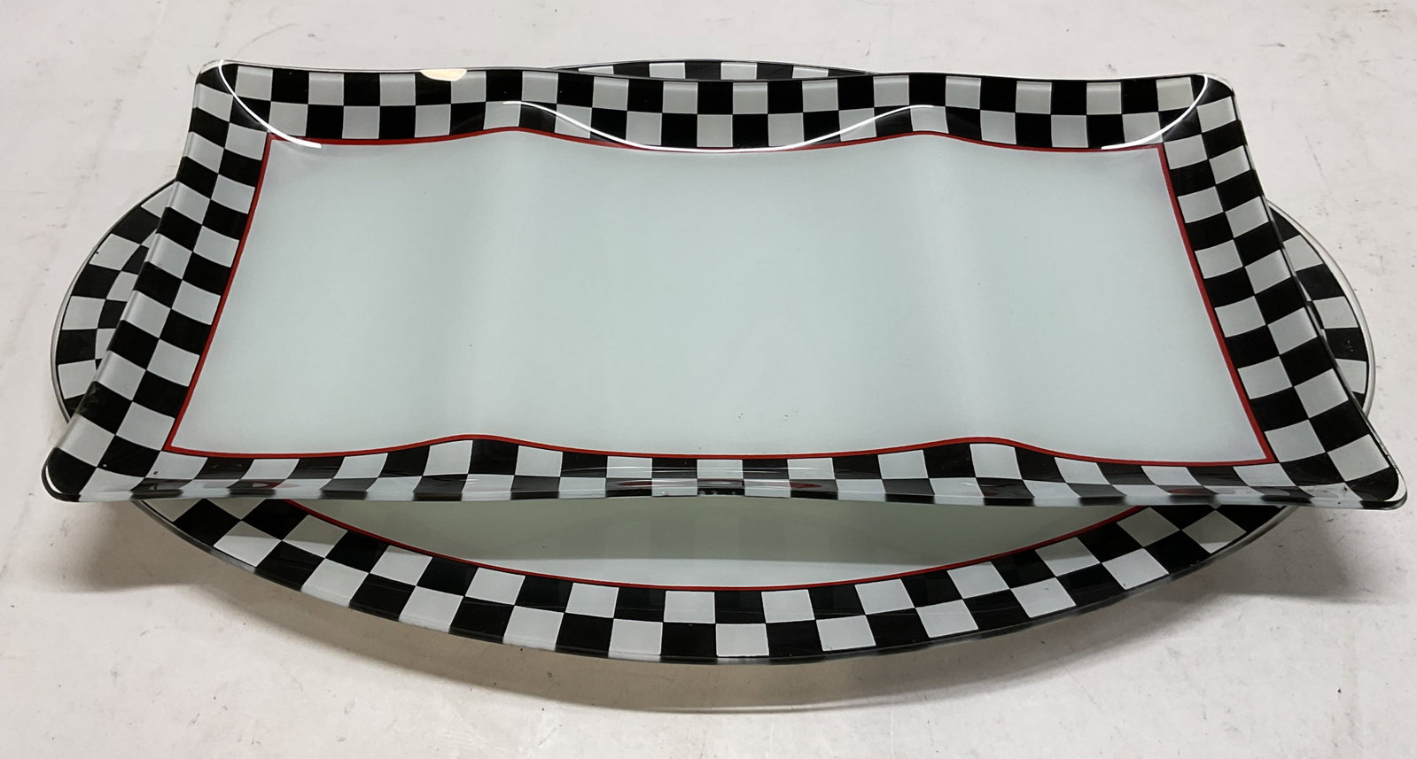 St2 Vtg Glass Black & White Checker Serving Pltrs (1 of 10)