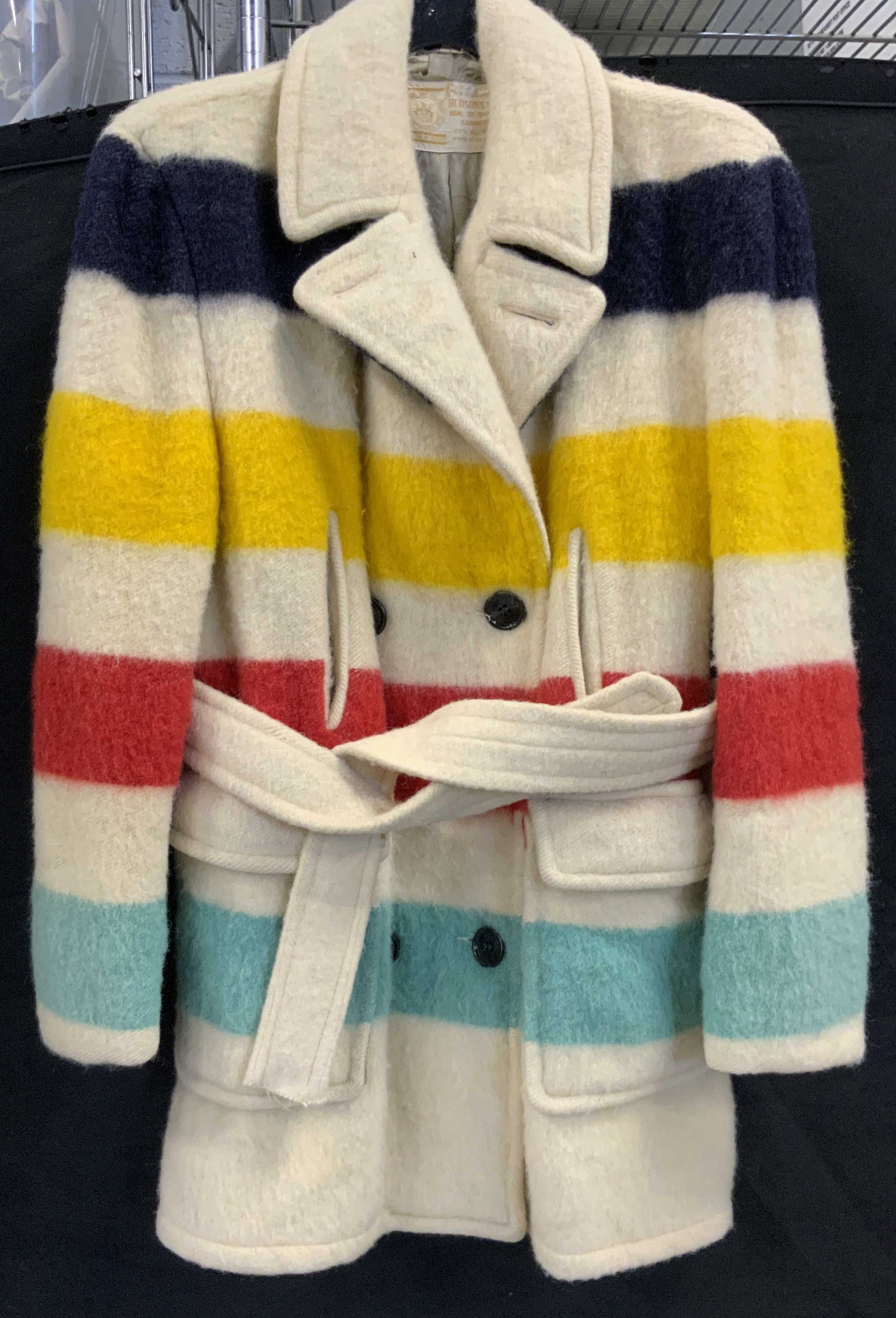 Hudson Bay striped iconic blanket coat, Canada (1 of 6)