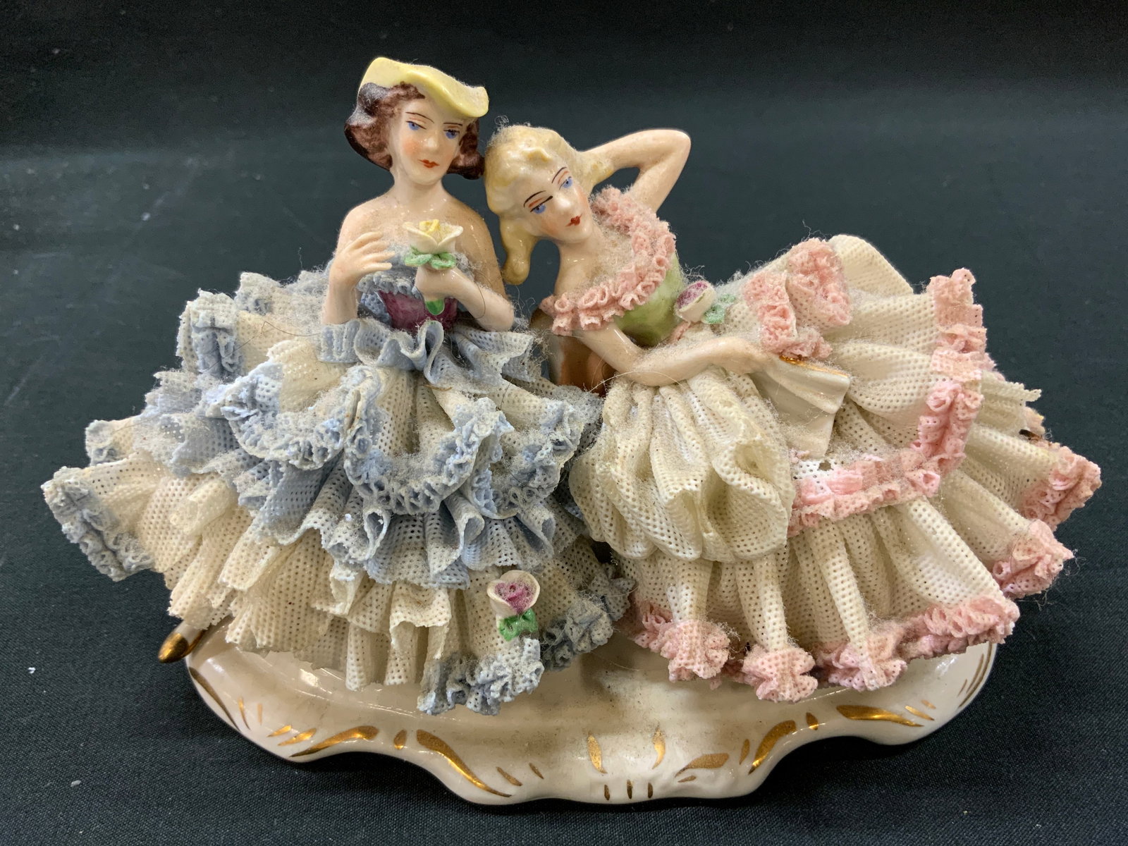 Vtg Dresden Lace Porcelain Figurine, Germany (1 of 6)
