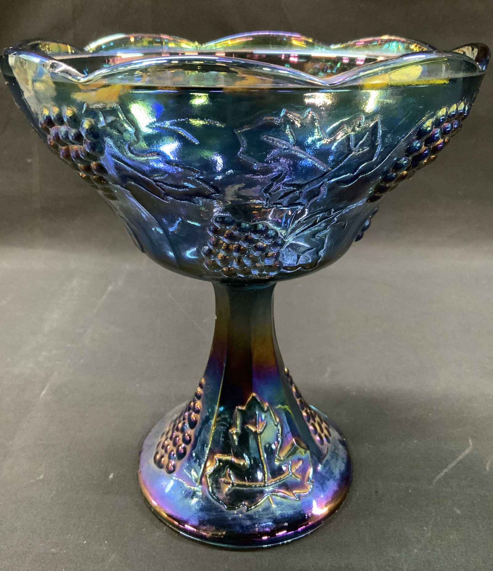 Vtg Indiana Glass Blue Harvest Grape Compote (1 of 7)
