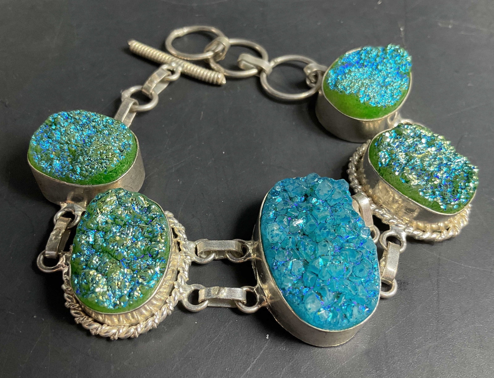 Vntg Artisan Teal, Lime Green Agate Bracelet (1 of 5)