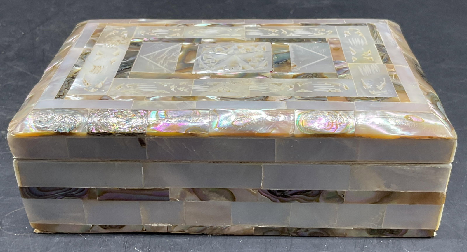 Mother of Pearl Abalone Tessellated Lidded Box (1 of 9)