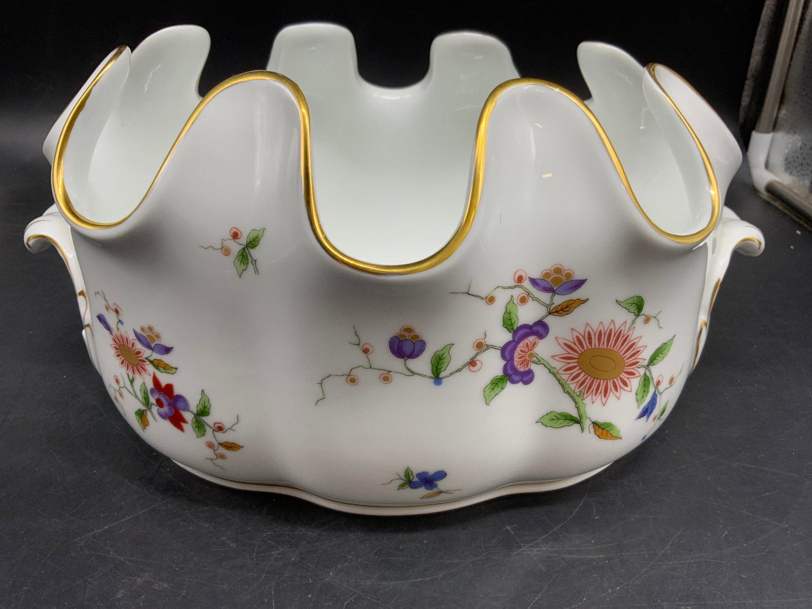 Richard Ginori Scalloped Porcelain Cache pot,: Made in Italy Richard Ginori scalloped porcelain Cache Pit, centerpiece, in the Oriente Pattern featuring colorful floral hand painted motifs and gilded trim, measures ht app 6 inches by 12 inches by 