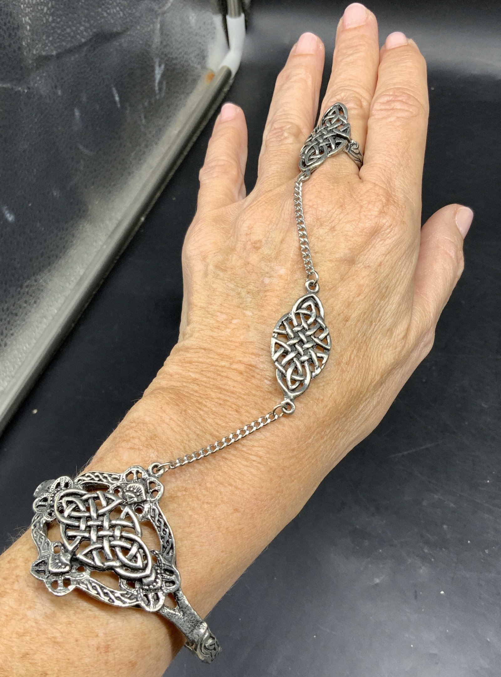 Silver Tnd Celtic Knot Hand Harness Jewelry (1 of 8)