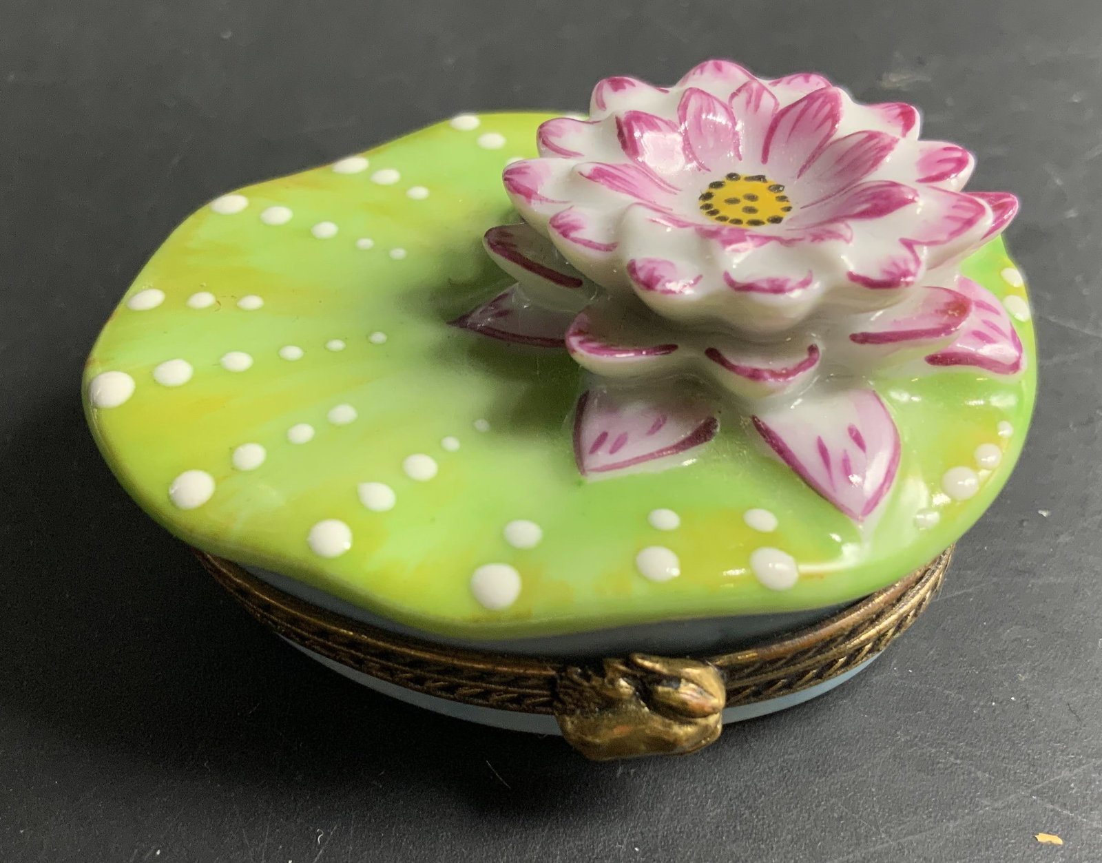 Limoges Porcelain Lilly Pad Box w Frog, Fr (1 of 8)