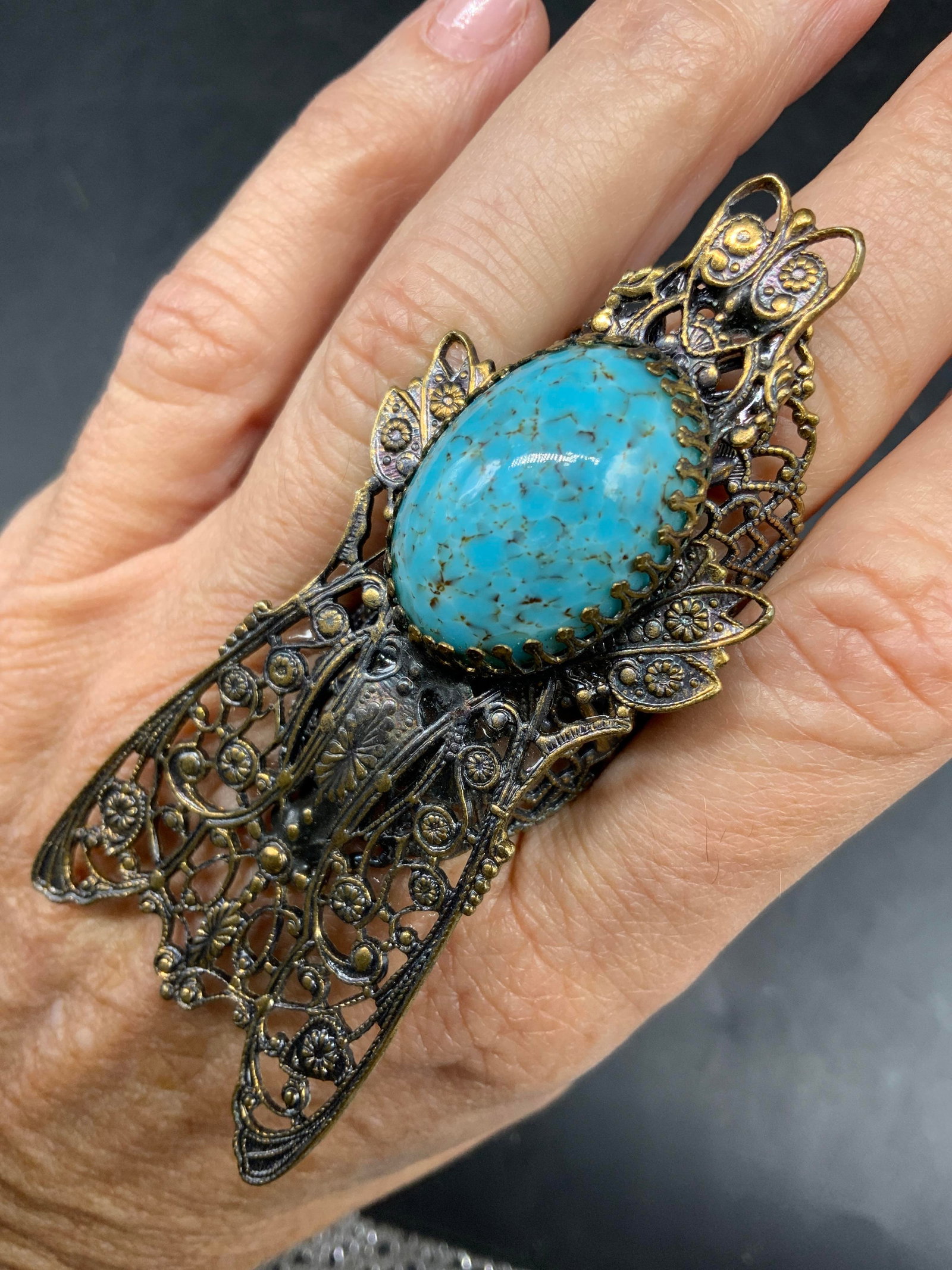 Vntg 1960s KIM CRAFTSMAN insect Statement Ring: Signed Vintage circa 1960 Kim Craftsman statement fly or cicada Intricate ring. statement insect form ring measures length app 3.25 inches width app 1.5 inches, this vintage jewelry piece features orn