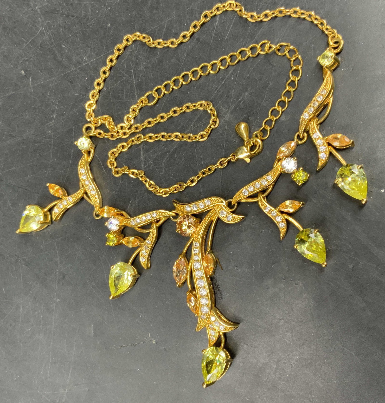 Gold Tone Vine and Leaf Necklace Crystal Pendants (1 of 11)