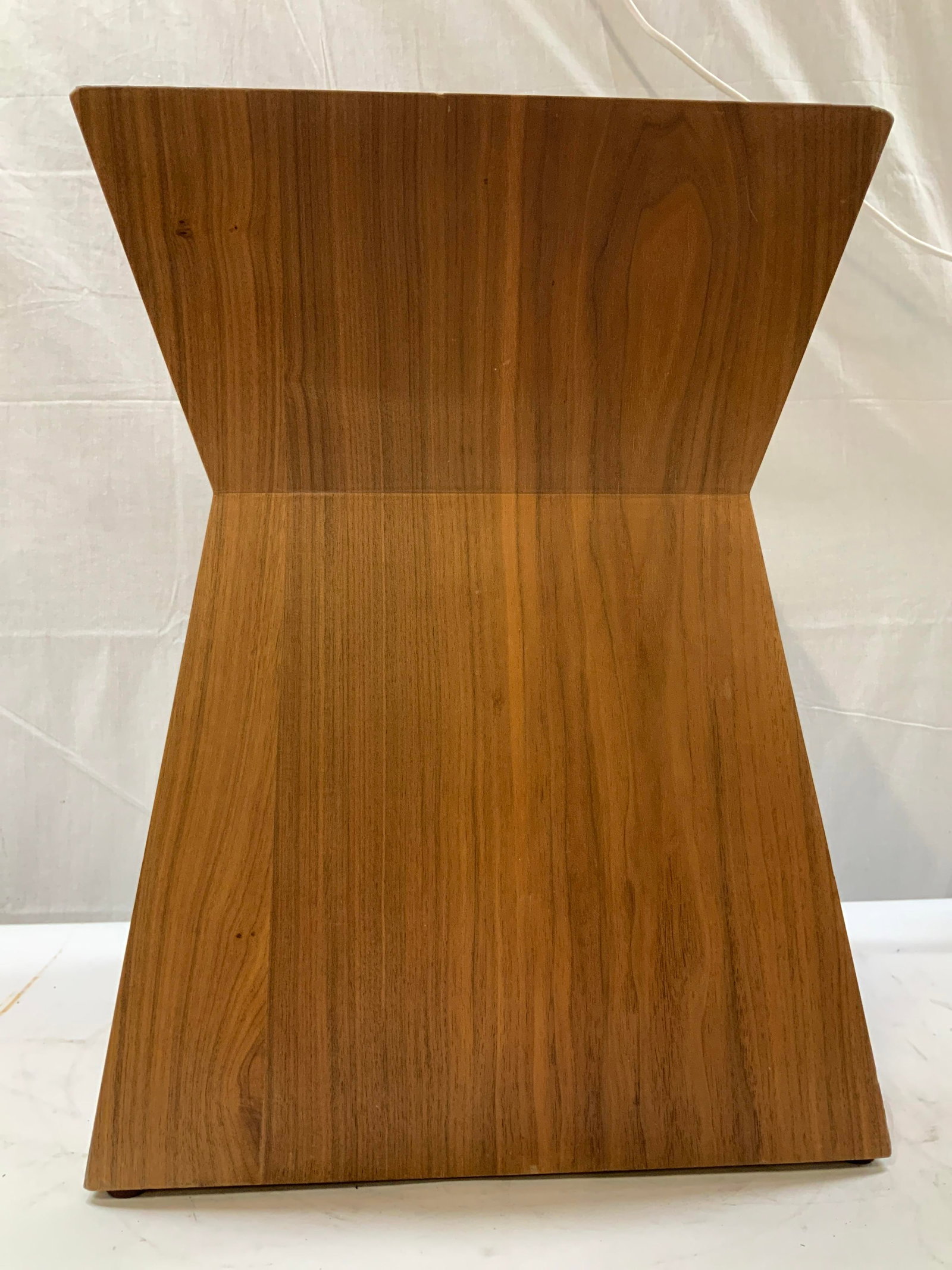 GUS DESIGN GROUP walnut side table - 3