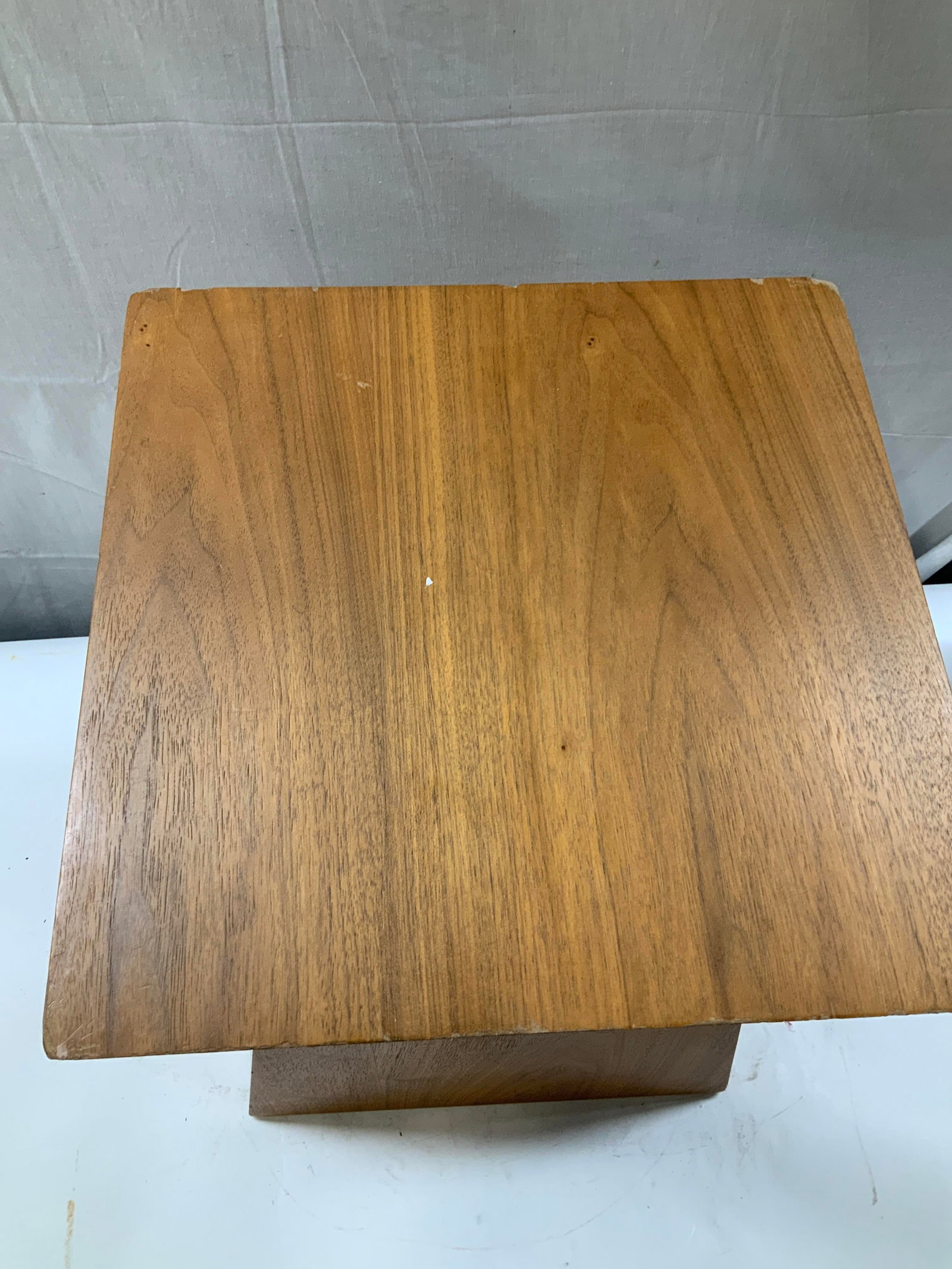 GUS DESIGN GROUP walnut side table - 5