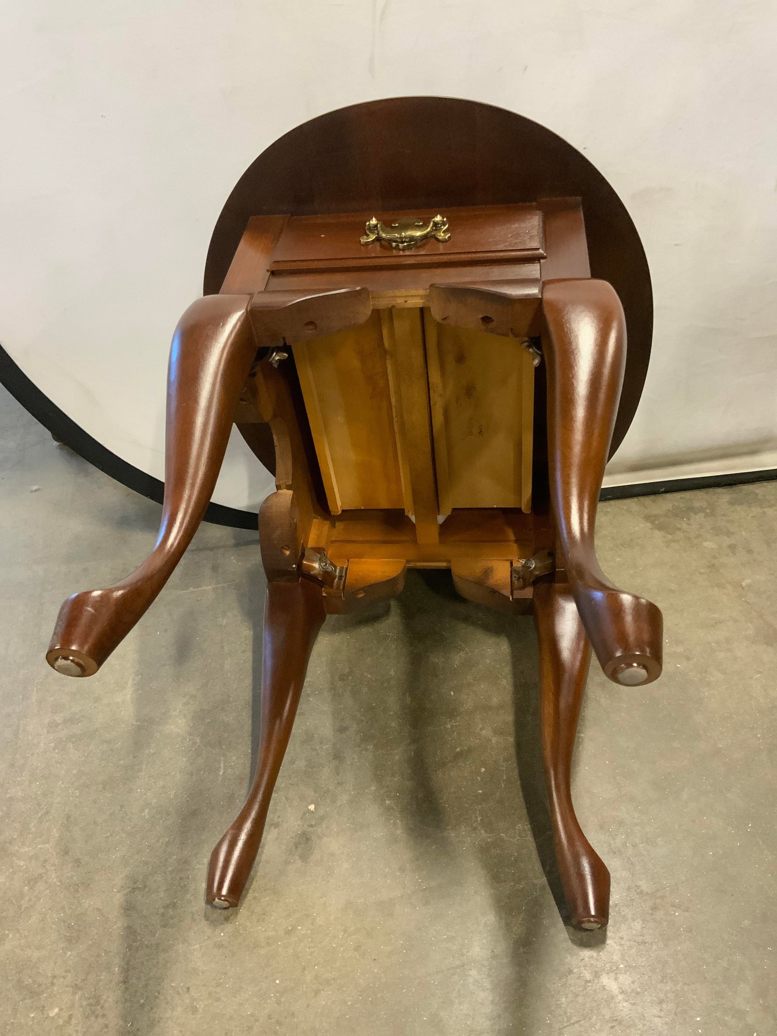 Leisters Hanover Heirlooms Solid Cherry End Table - 7