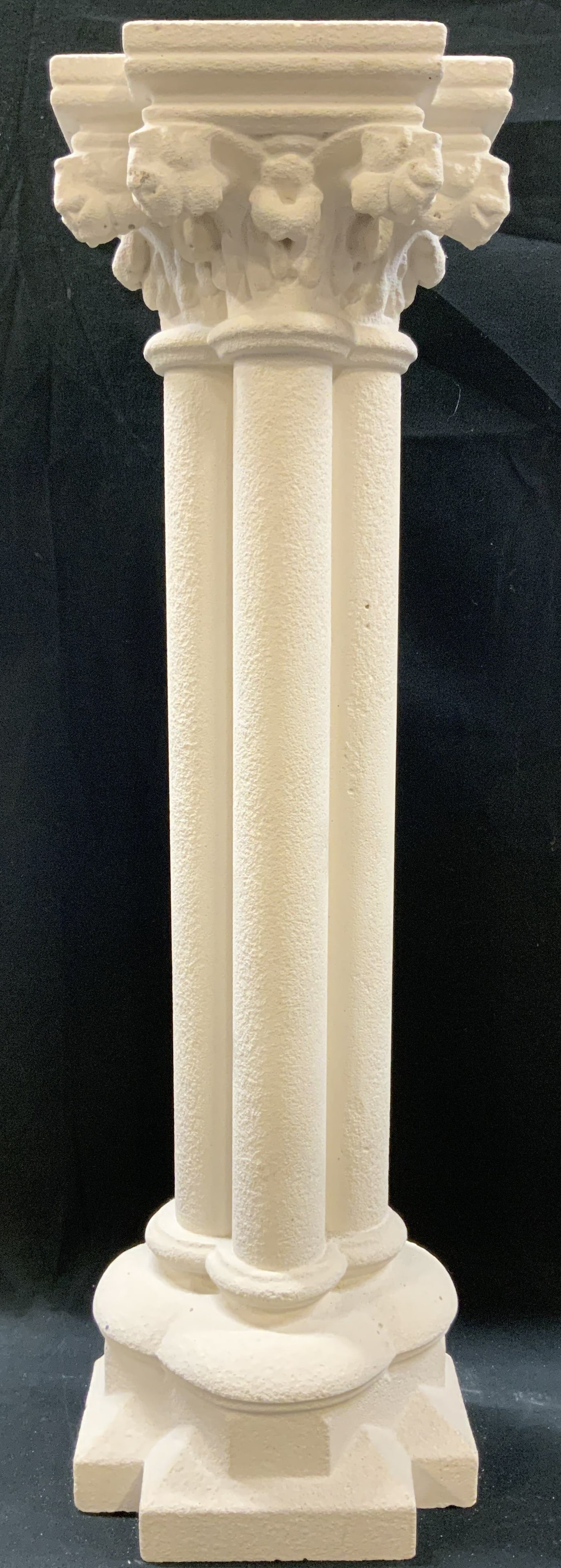 Vtg Neoclassical Corinthian Column Pedestal: Vintage Neoclassical Corinthian Column Pedestal. Fluted shaft, stepped square plinth base. Crowned by ornate Corinthian style capital, detailed with hand-cast acanthus leaf reliefs and molded top