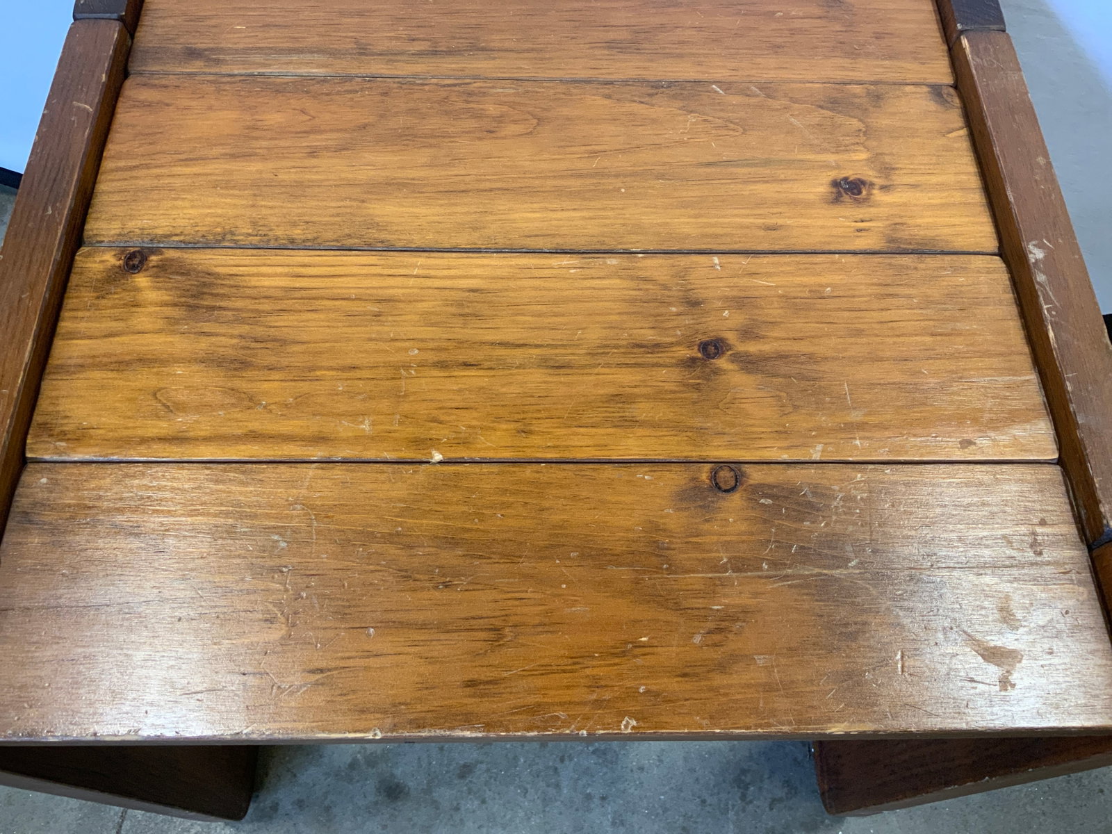 Vtg Mid-Century Brutalist Pine Side Table - 5