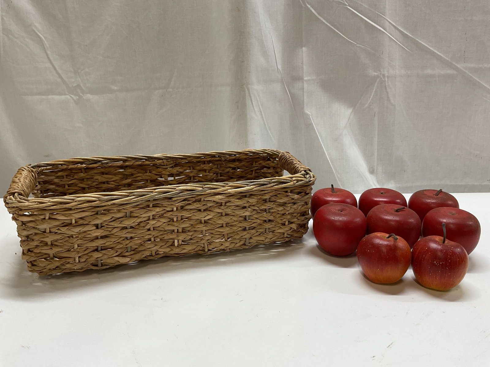 Vtg Rectangular Woven Basket W Decorative Apples - 2