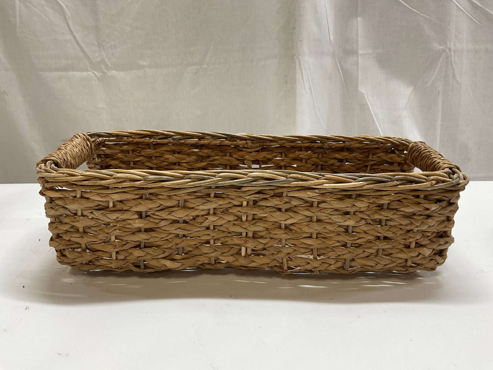 Vtg Rectangular Woven Basket W Decorative Apples - 3