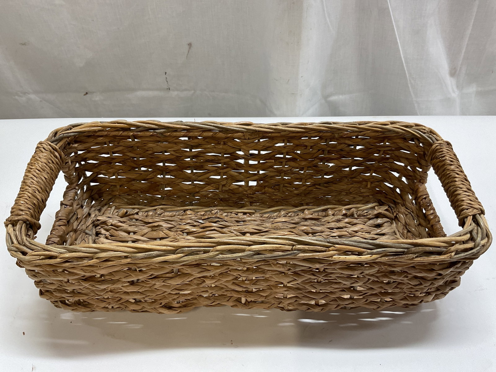 Vtg Rectangular Woven Basket W Decorative Apples - 4
