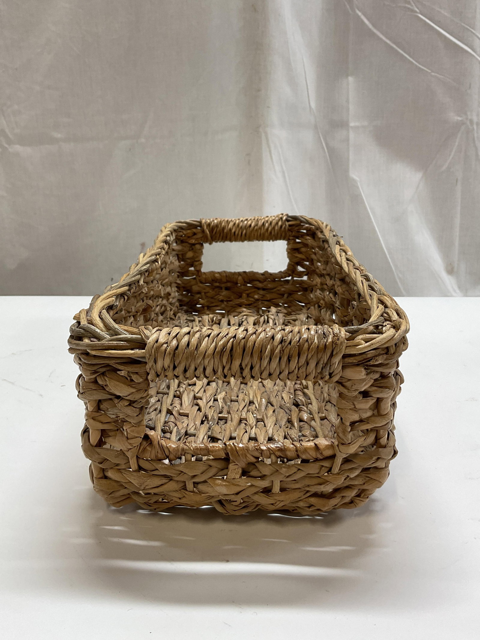 Vtg Rectangular Woven Basket W Decorative Apples - 5
