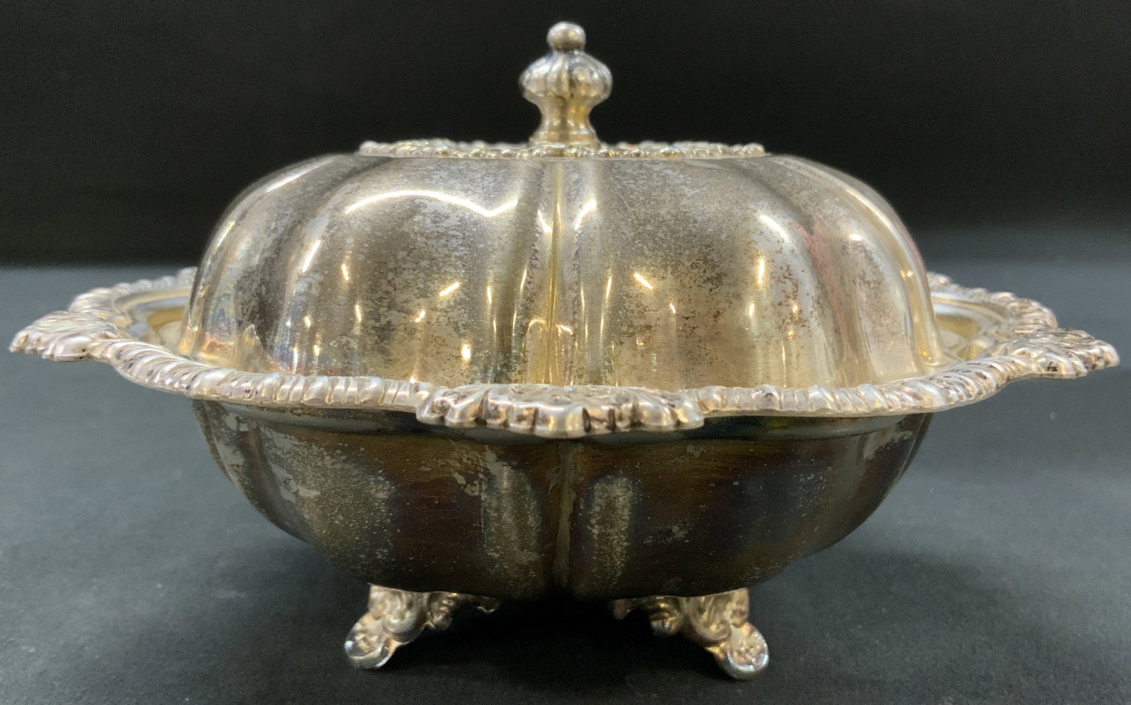 Vtg Silverplate Domed Round Covered Butter Dish (1 of 8)