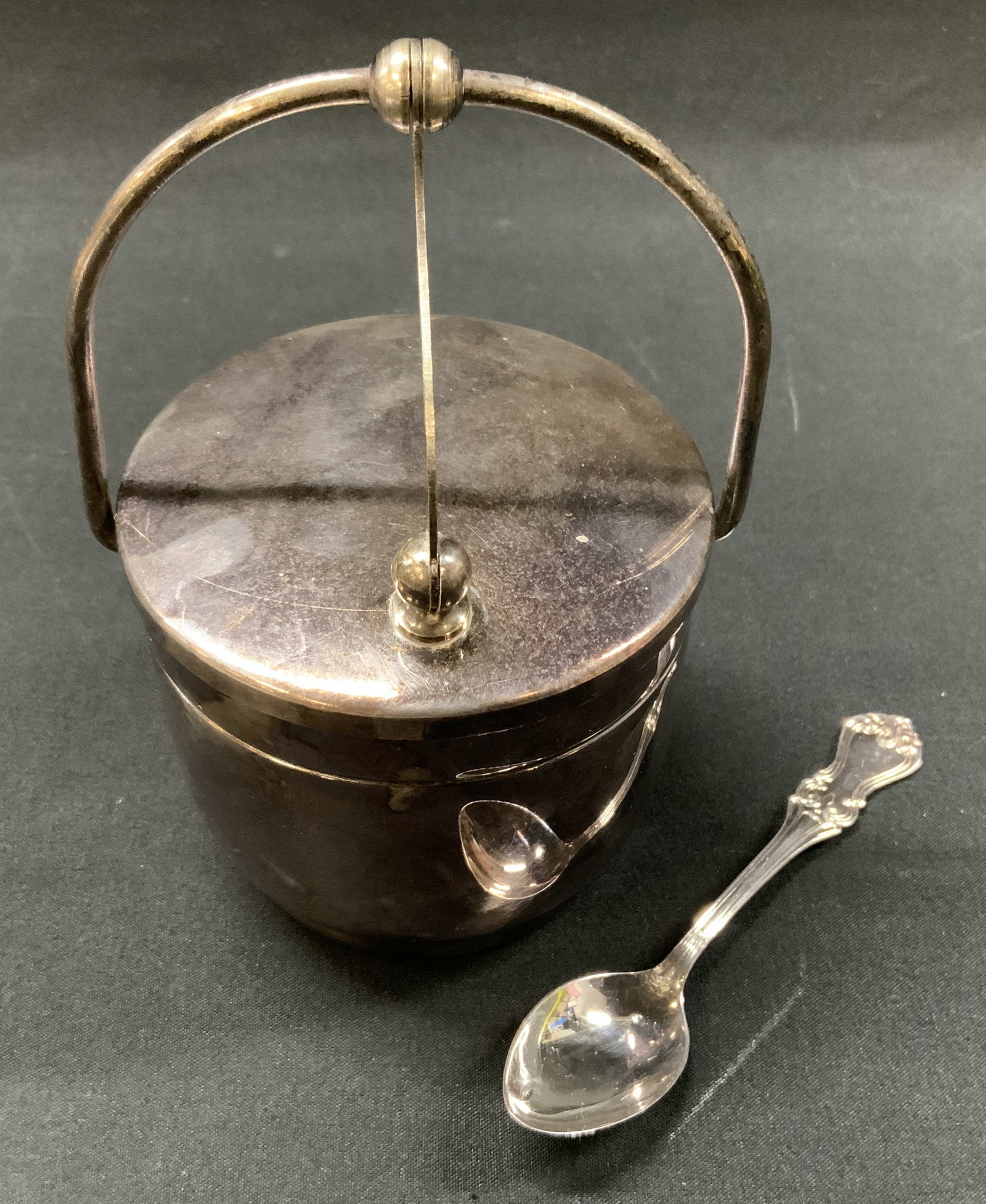Vtg Poole Silver Plated Hinged Sugar Caddy w Spoon (1 of 9)