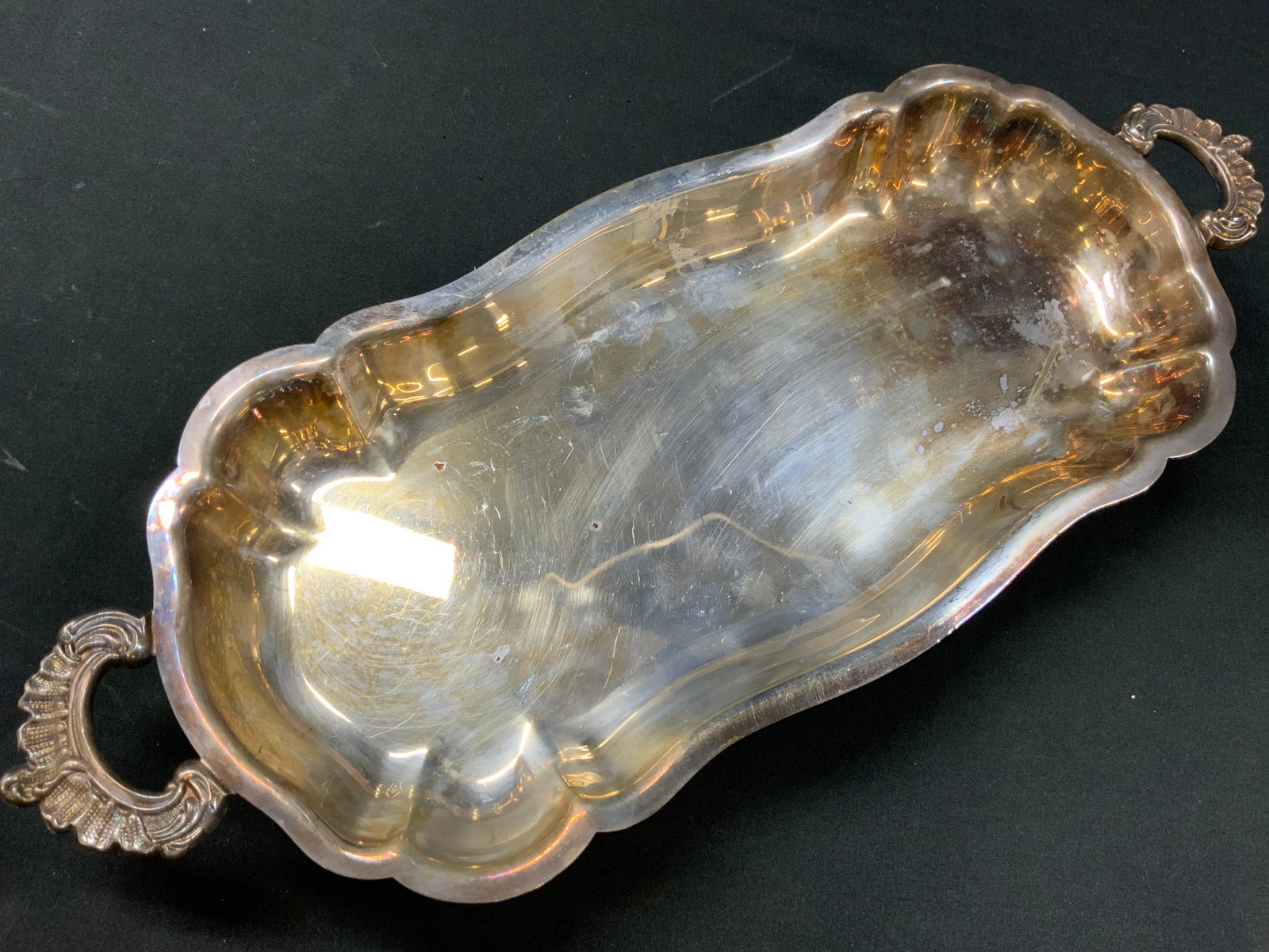 Vtg Silverplate Footed Handled Oblong Bread Tray (1 of 6)