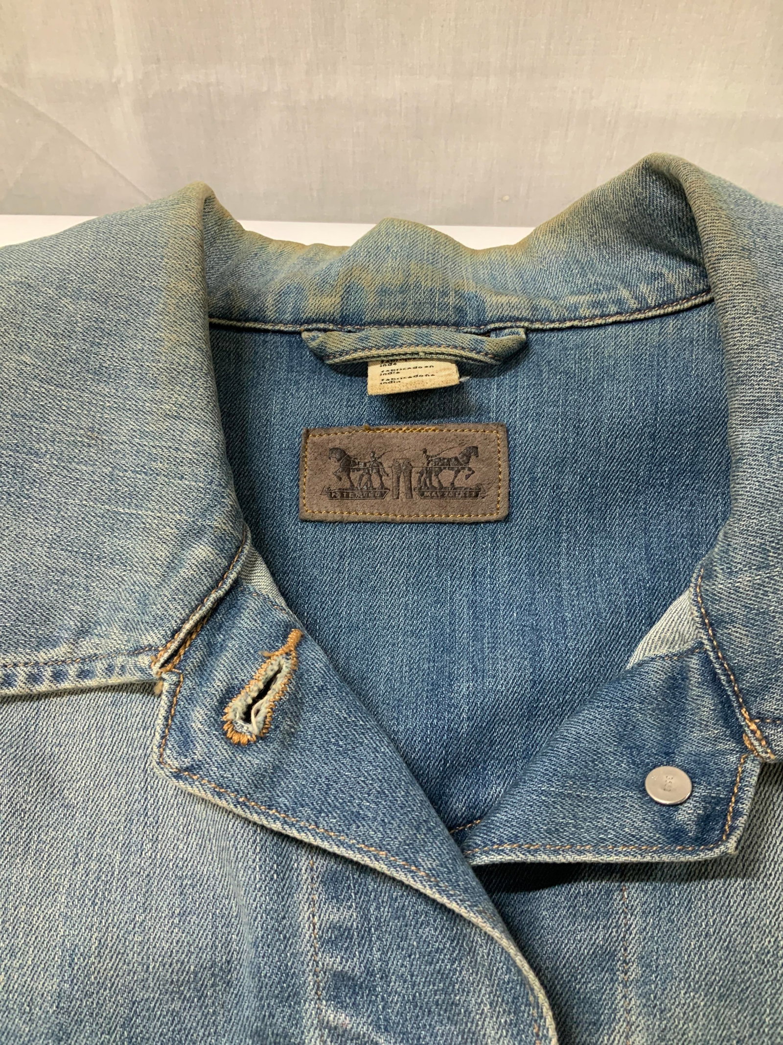 Vntg Levis denim jacket - 3