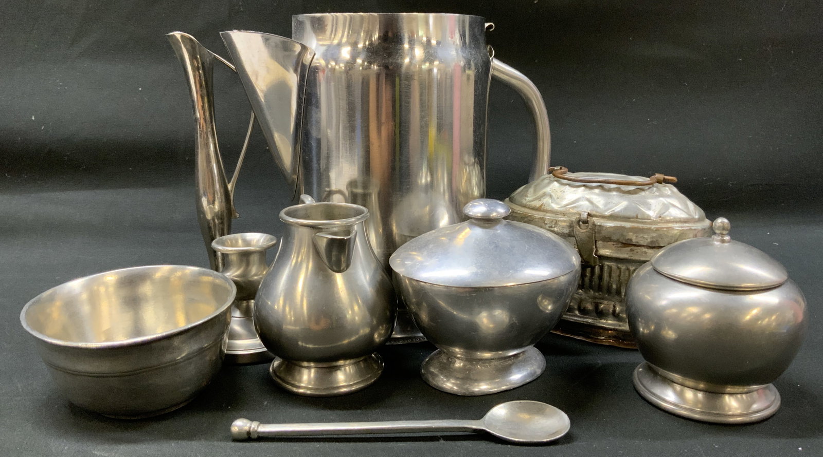 Asst Lt9 Metal Pewter Silverplate Tableware (1 of 20)
