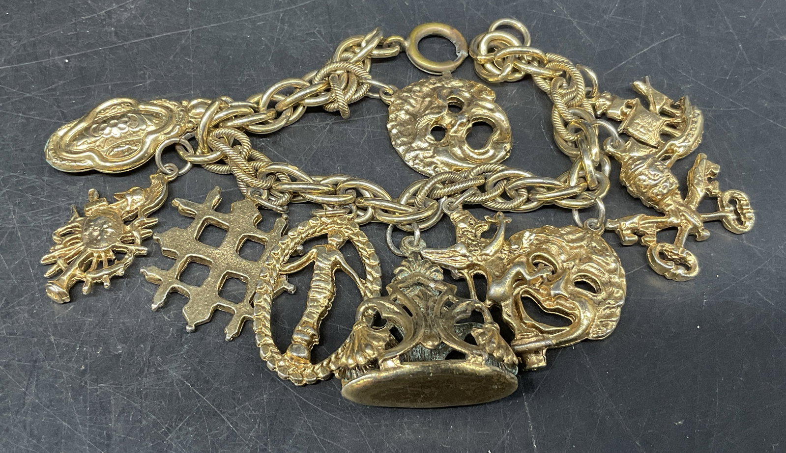 VTG Gold-Toned Charm Bracelet (1 of 7)