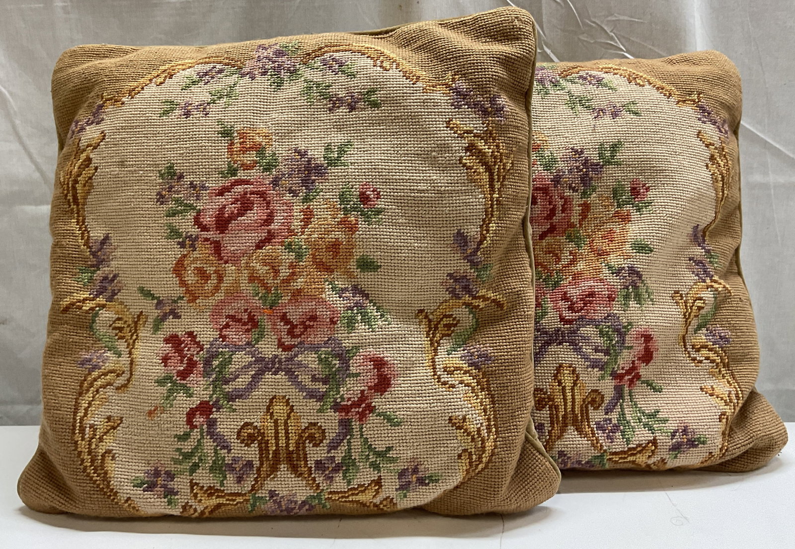 Pair Vtg French Style Needlepoint Throw Pillows (1 of 8)