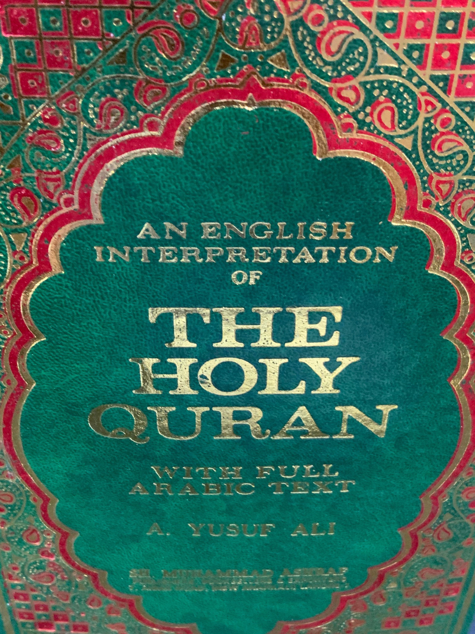 Vtg Holy Quaran English Arabic A. Yusuf Ali Bk: Vtg Hard cover edition of An English Interpretation of the Holy Quaran translated by A. Yusuf Ali. Published by Sh. Muhammad Asraf in Lahore, Pakistan. Dual parallel English translation and full Arabi