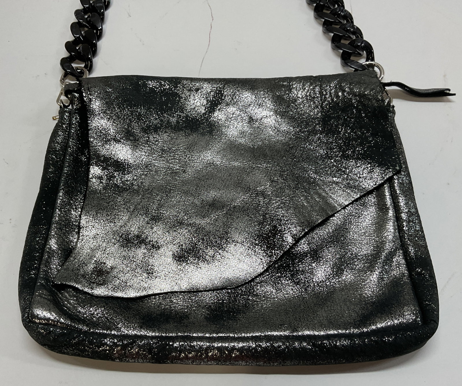 Lara B Metallic Crossbody Bag (1 of 9)