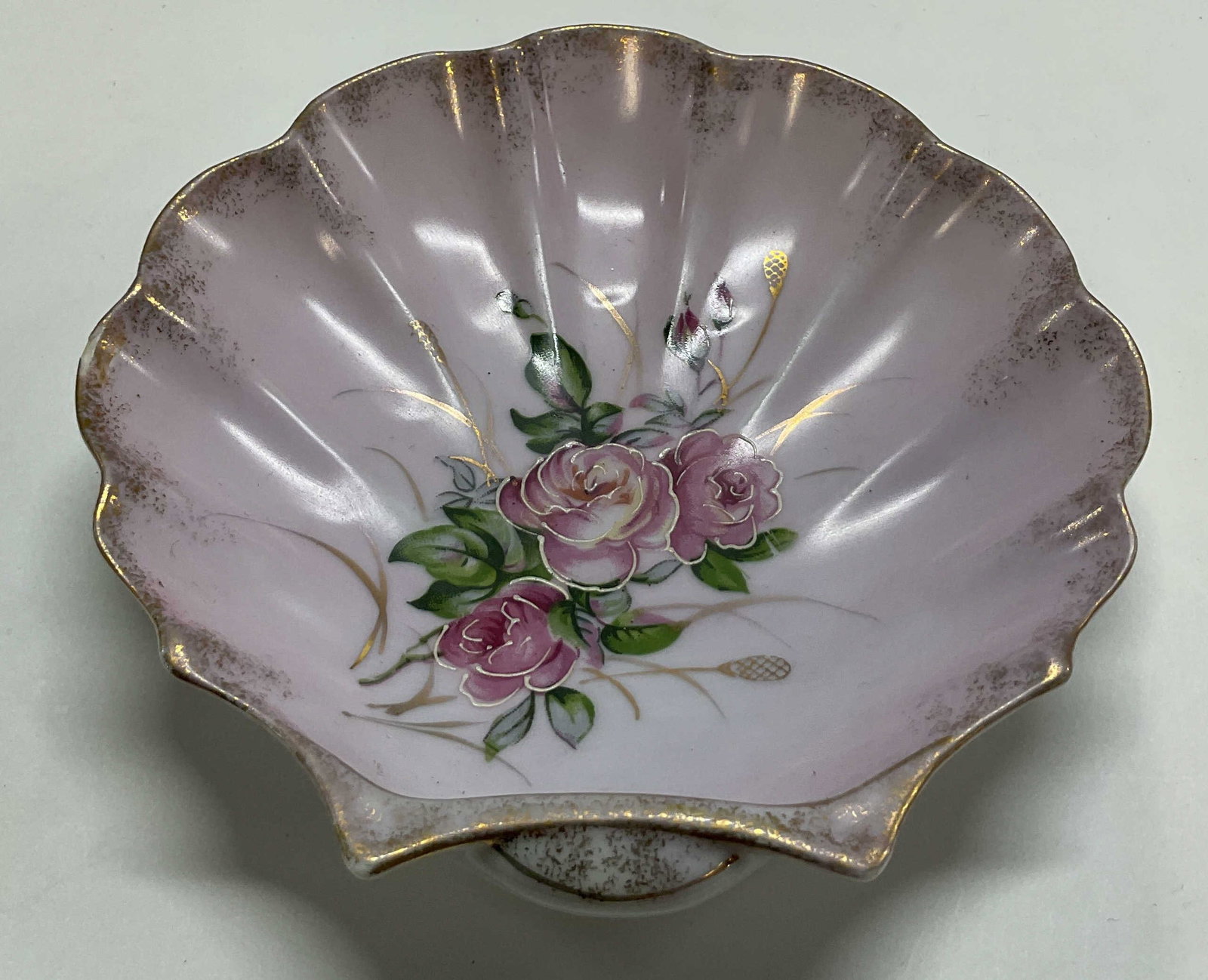 Vintage Porcelain Seashell Shaped Trinket Dish (1 of 7)