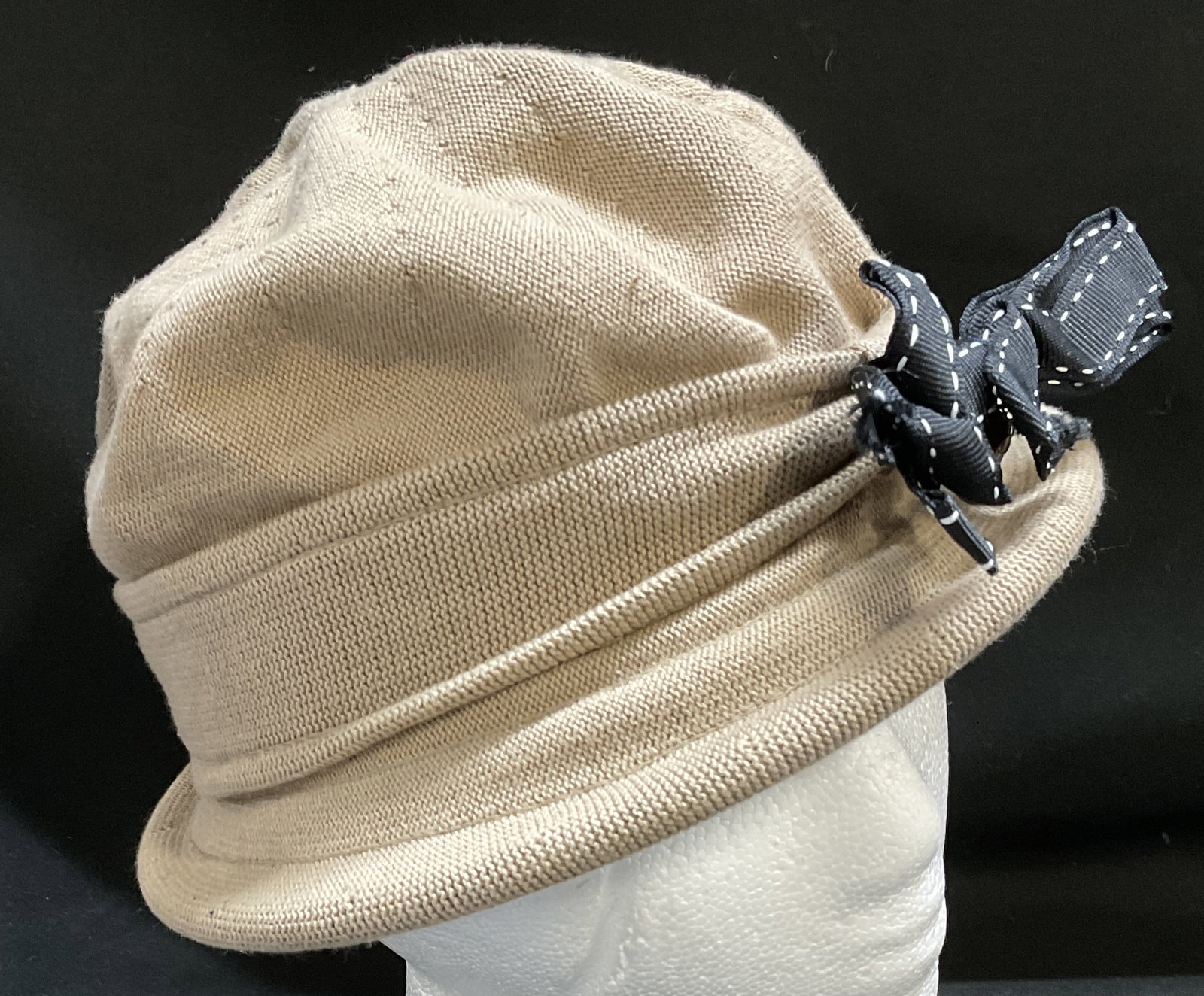 Headcovers Unlimited Knit Cloche Hat (1 of 6)