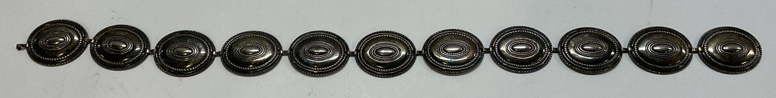 Escada Silver Toned Metal Concho Link Belt Spain (1 of 7)