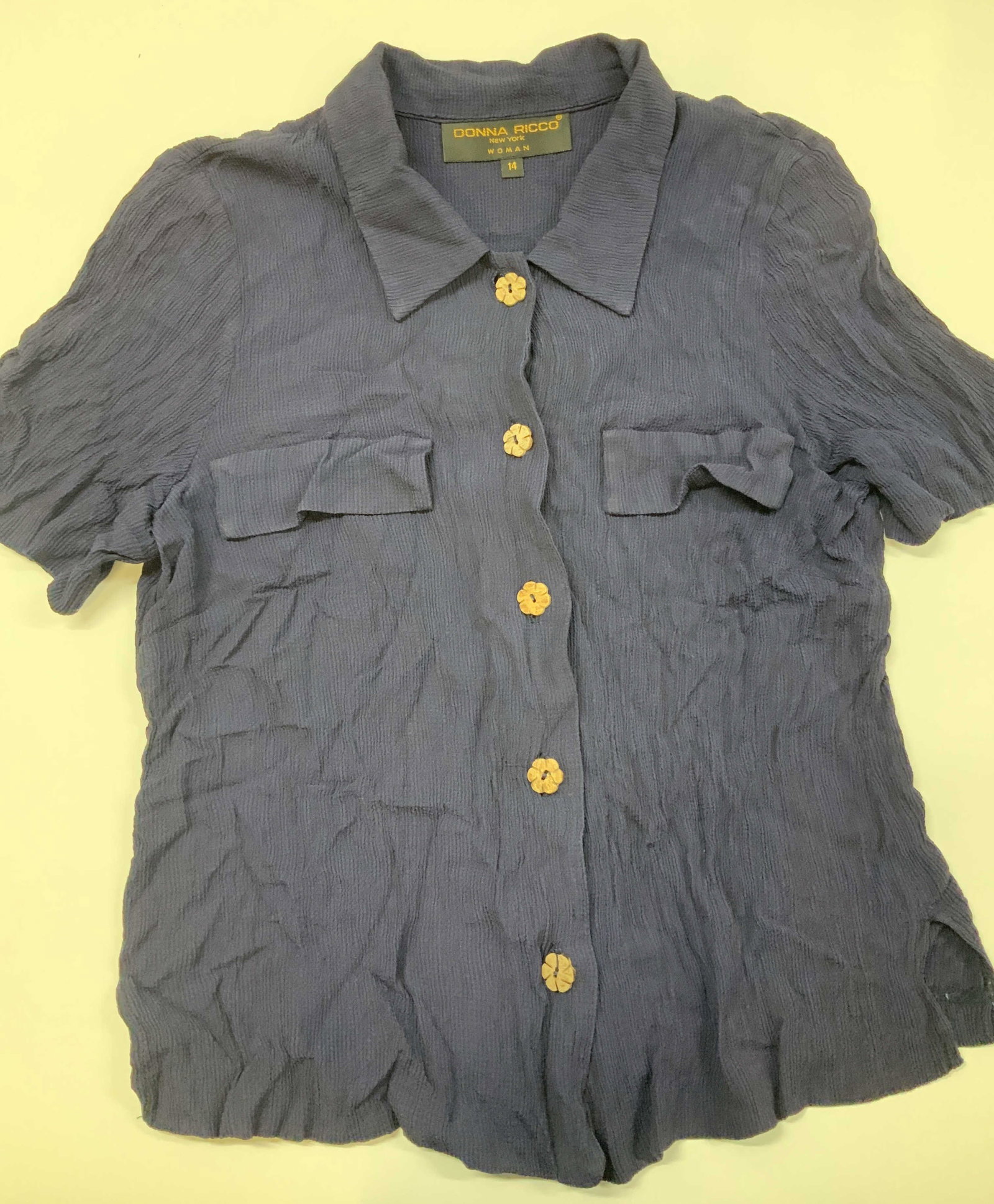 Vntg Donna Ricco textured button down shirt (1 of 6)