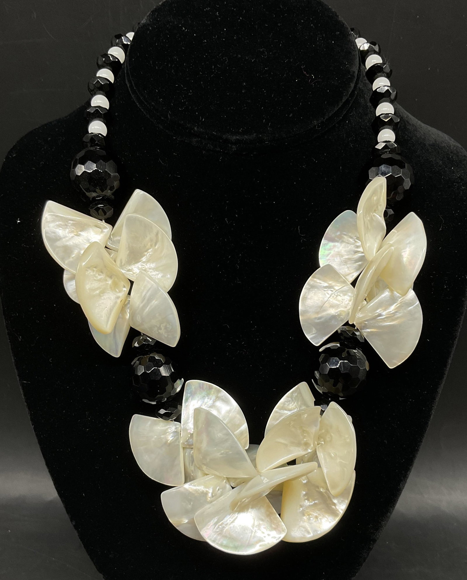 Mother-Of-Pearl and Glass Beaded Bib Necklace (1 of 6)