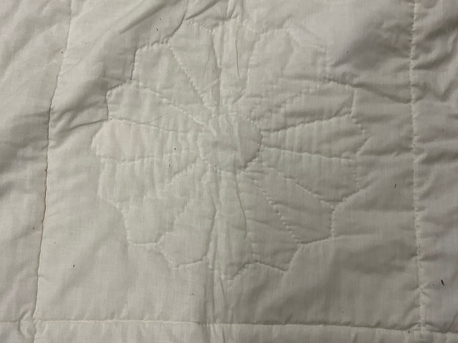 Dresden Plate Style Patchwork Quilt - 7