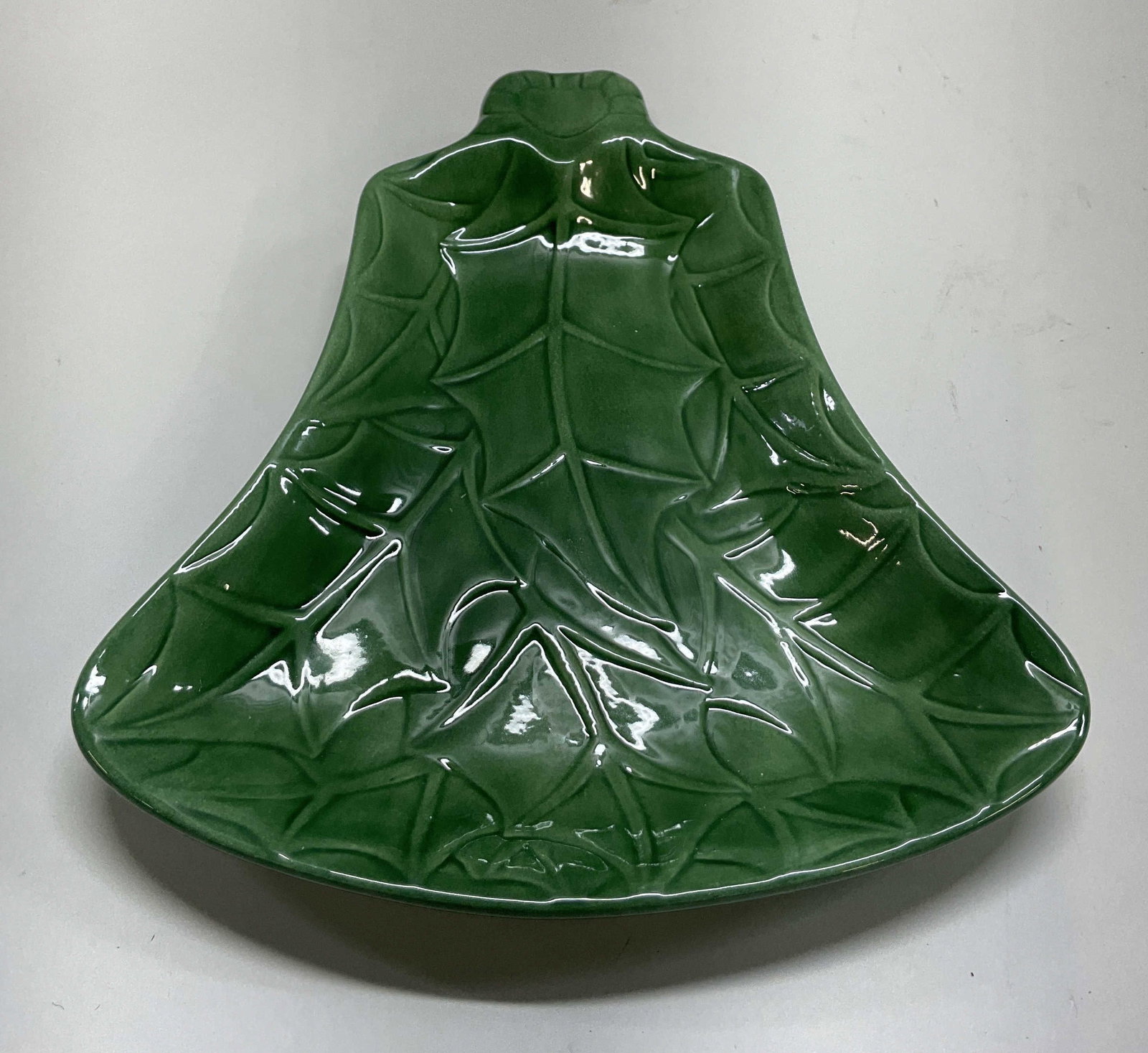 1986 Green Glazed Ceramic Bell Shaped Trnkt Dish (1 of 7)