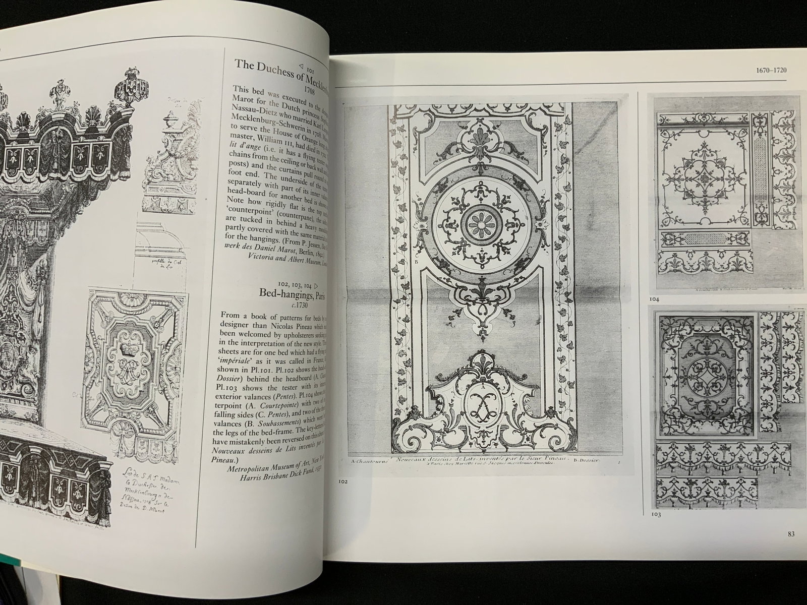 Vtg 2000 Authentic Decor Illus. Book - 2