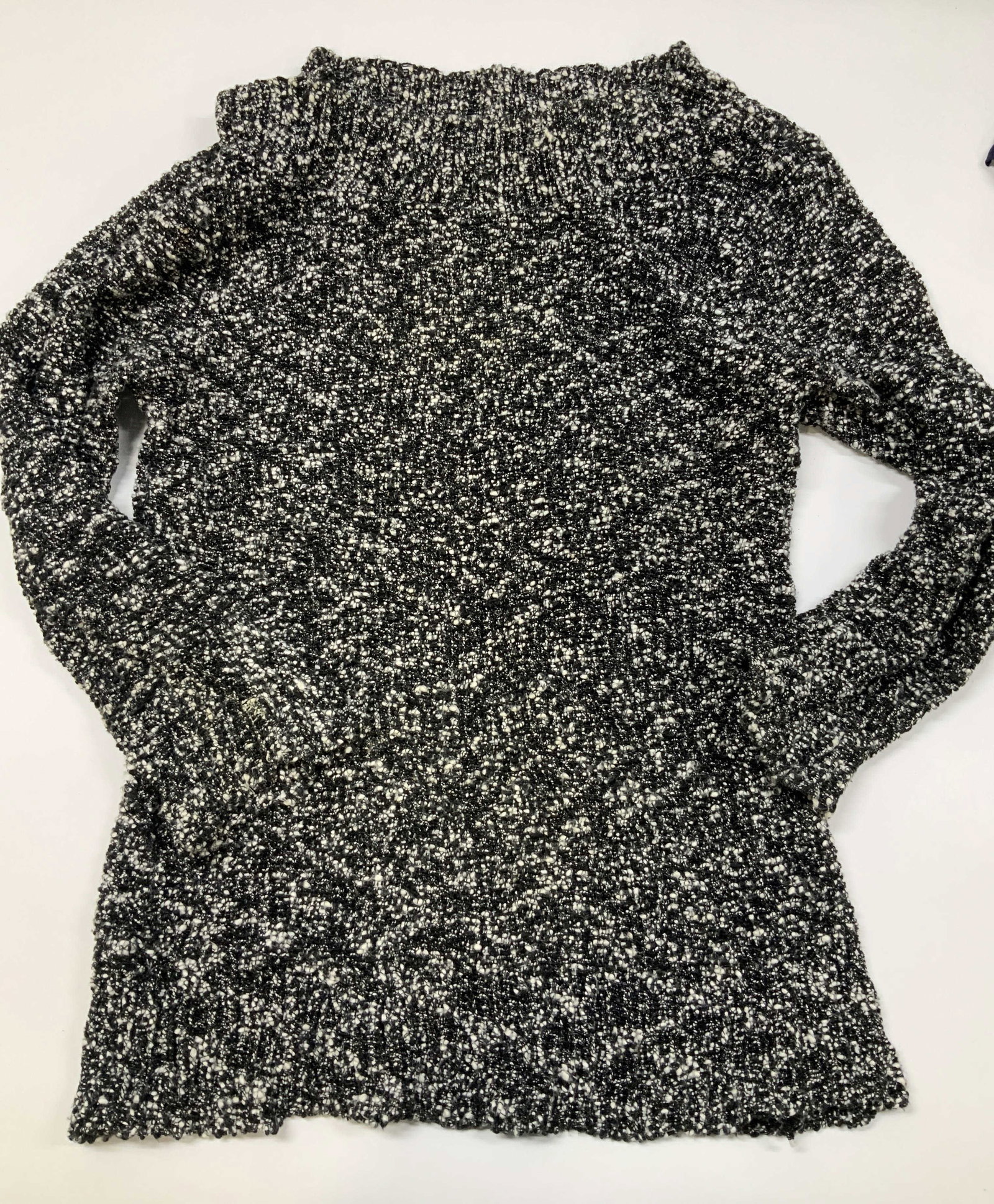New York &Company salt and pepper? knit sweater: New York &Company salt and pepper knit sweater. Size XS. The sweater features a salt and pepper? knit, unique look twisting two different colored yarns. It features a wide comfortable boat neckline,