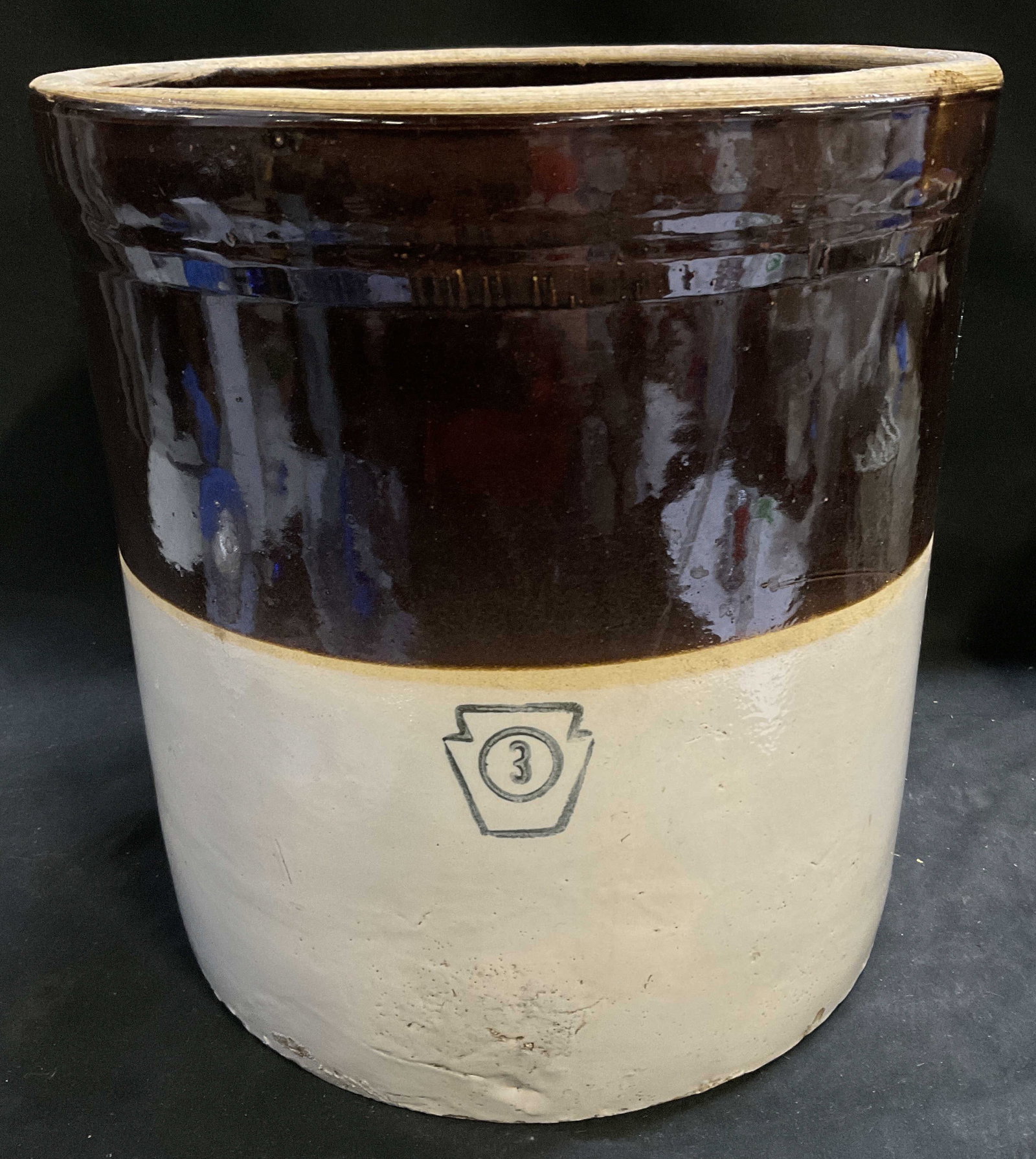 ANTIQUE Two-Toned Stoneware Crock (1 of 6)