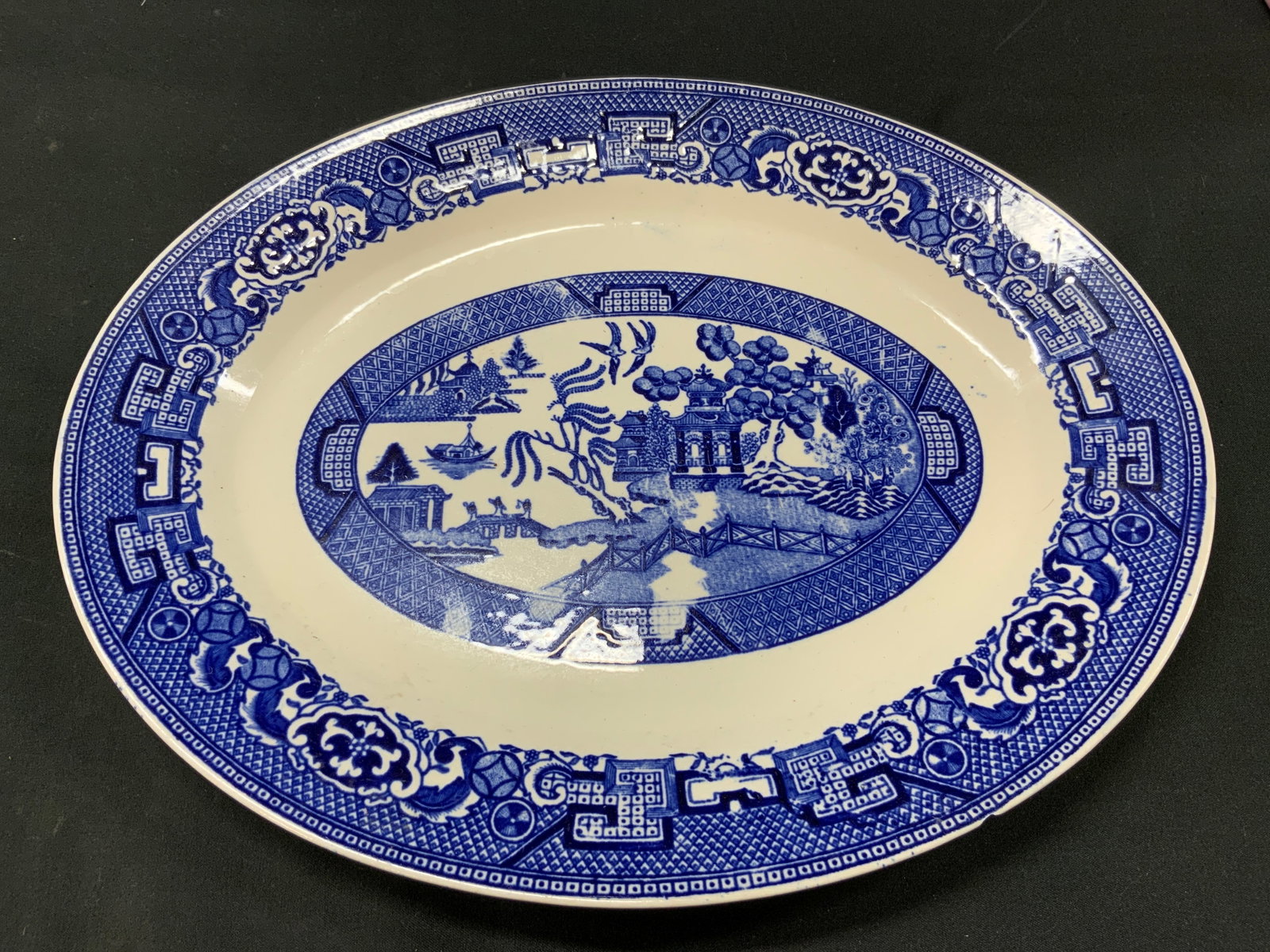 Vtg 1942 Homer Laughlin Blue Willow Oval Platter (1 of 6)