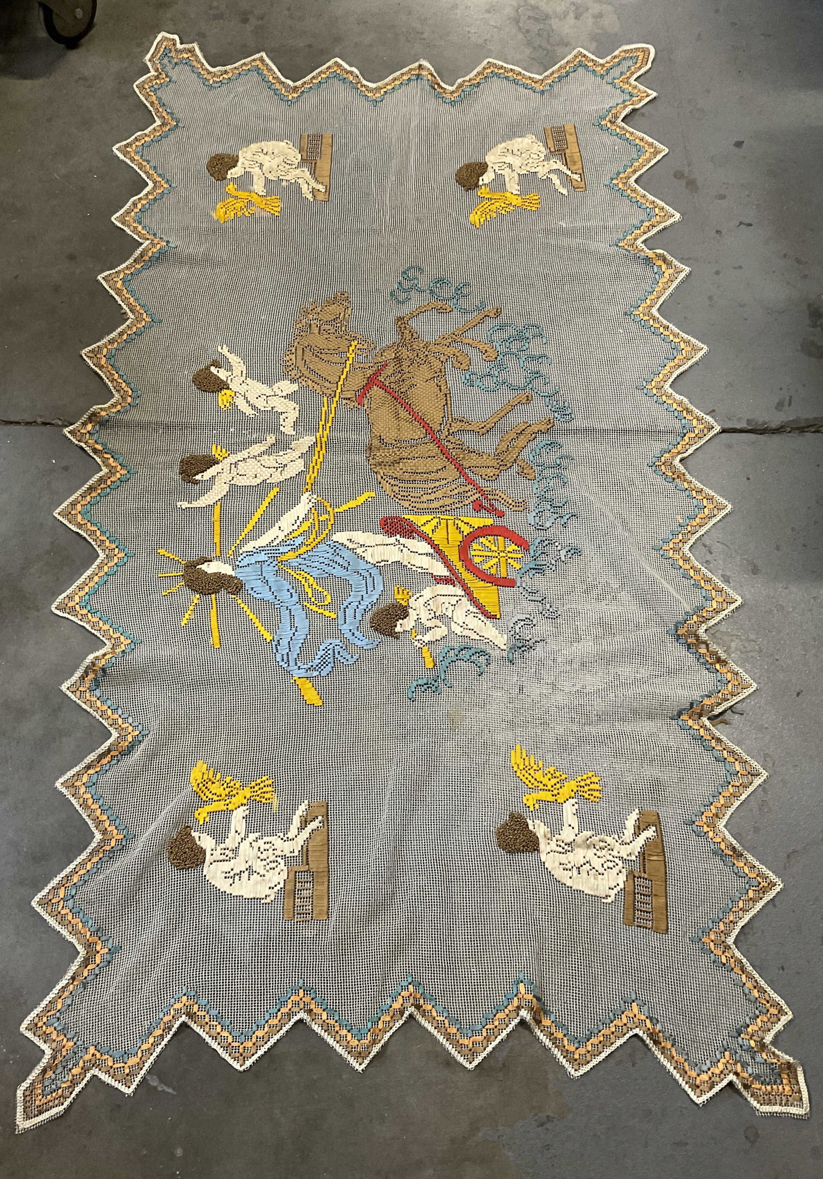 ANTQ Neoclassical Sty Filet Lace Embrd Runner (1 of 7)